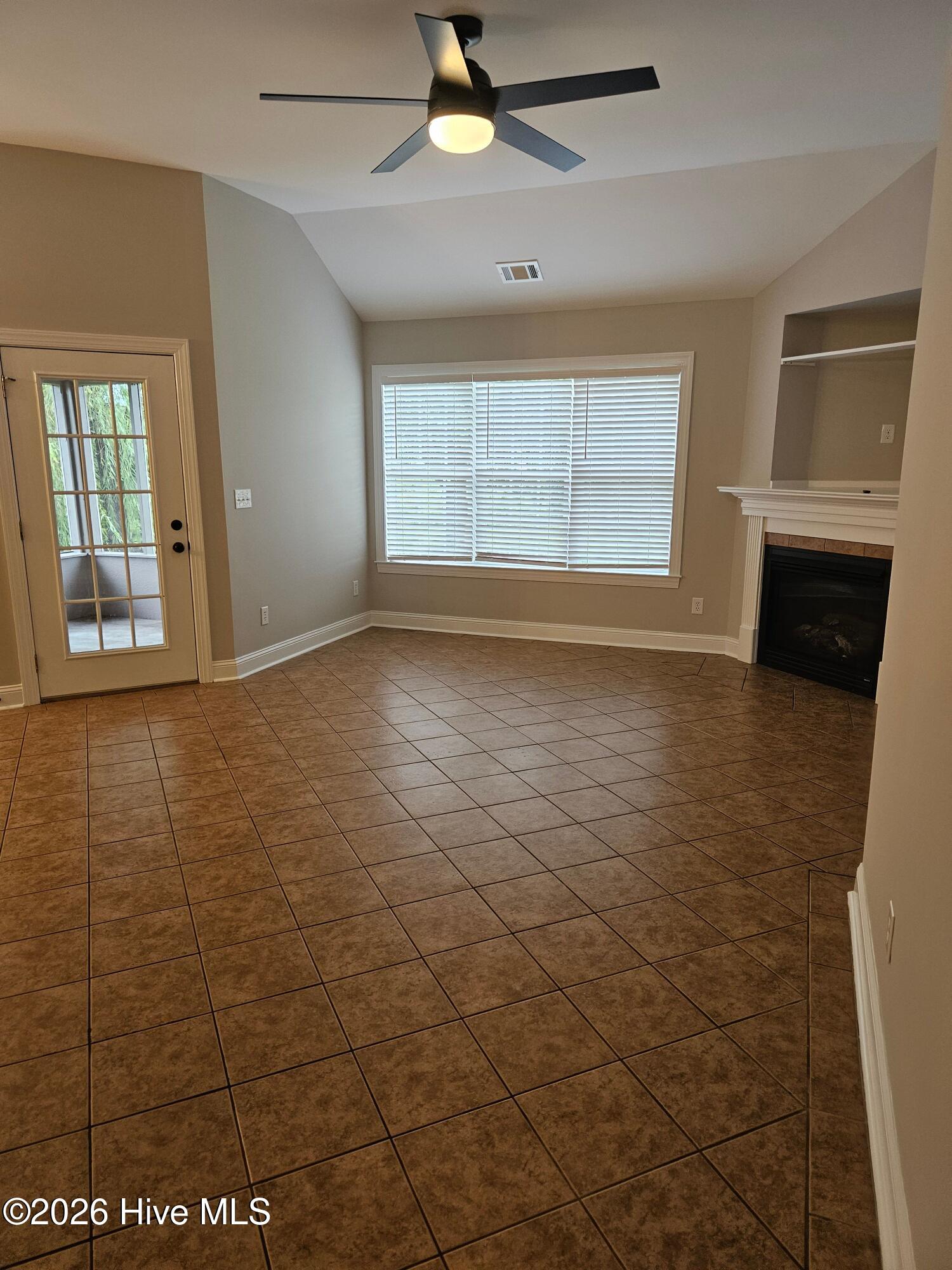502 Castle Bay Drive D Property Photo 5