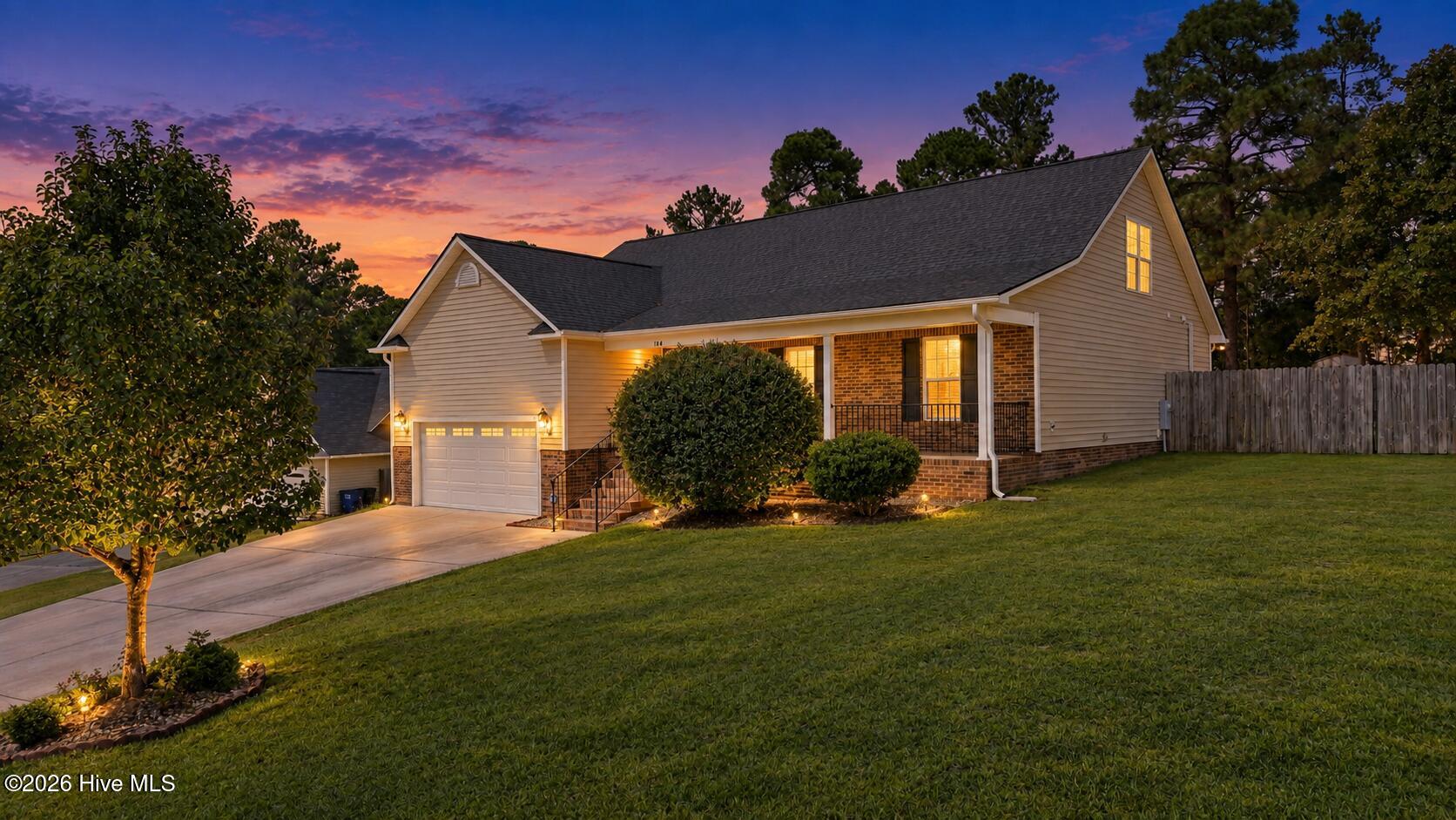 184 Hampshire Court Property Photo 1