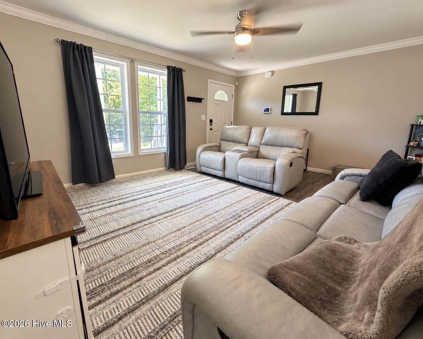 205 Lake Drive Property Photo 4