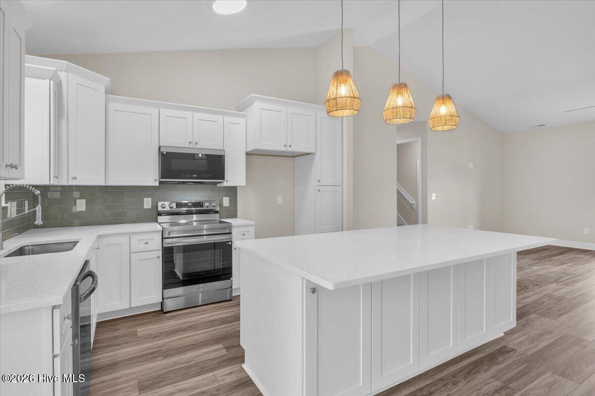 107 Gold Coast Drive Property Photo 9