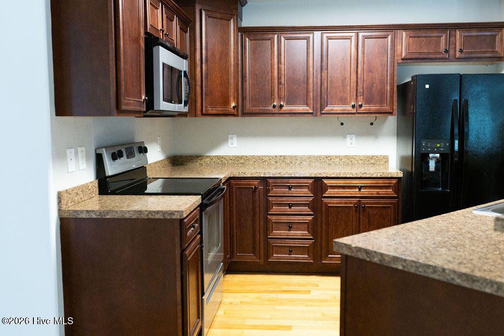 38 Cross Roads Court Property Photo 9