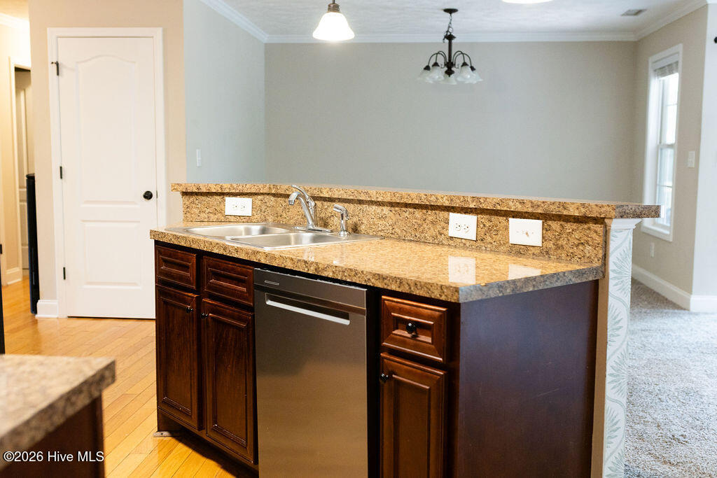 38 Cross Roads Court Property Photo 14