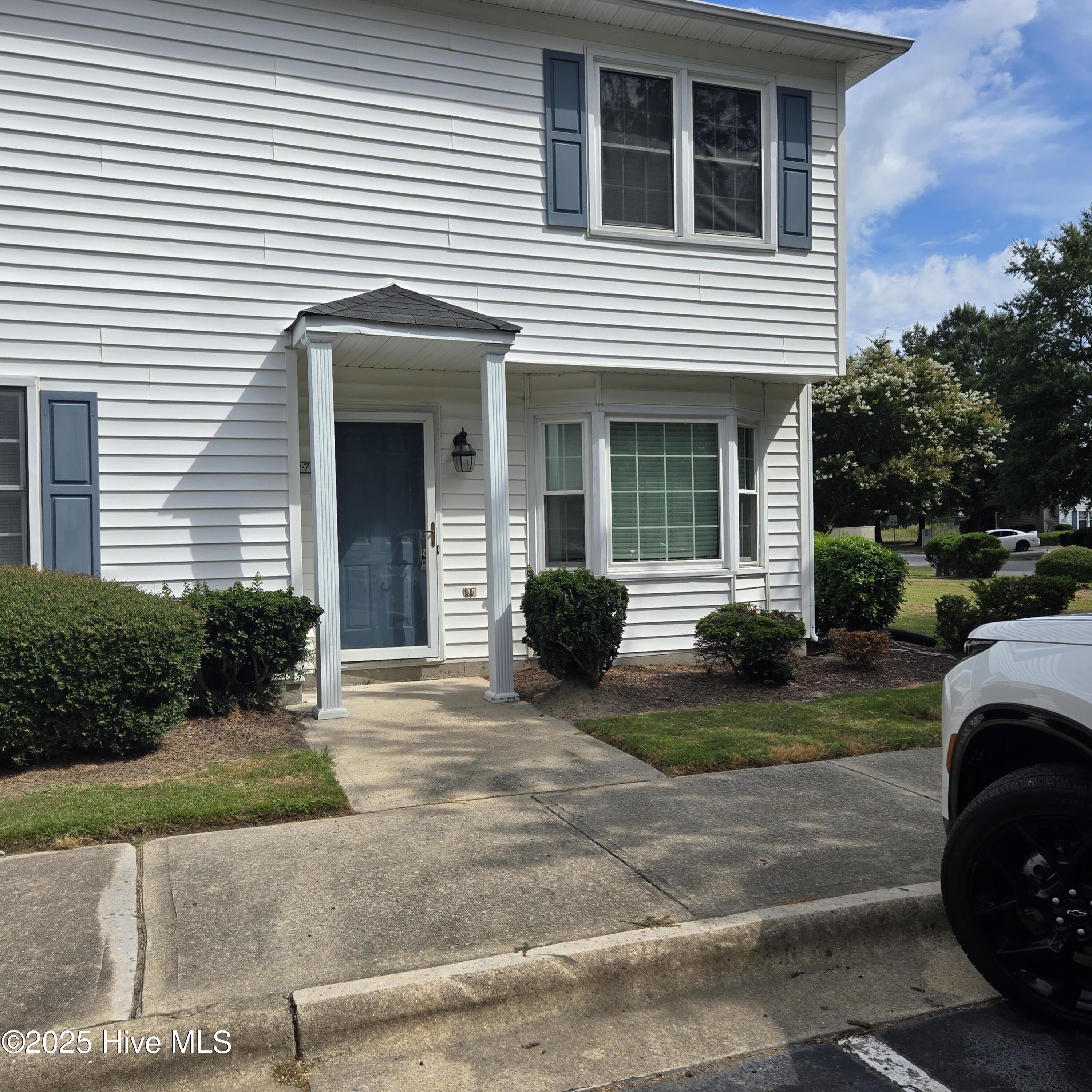 3830 Sterling Pointe Drive P7 Property Photo 1