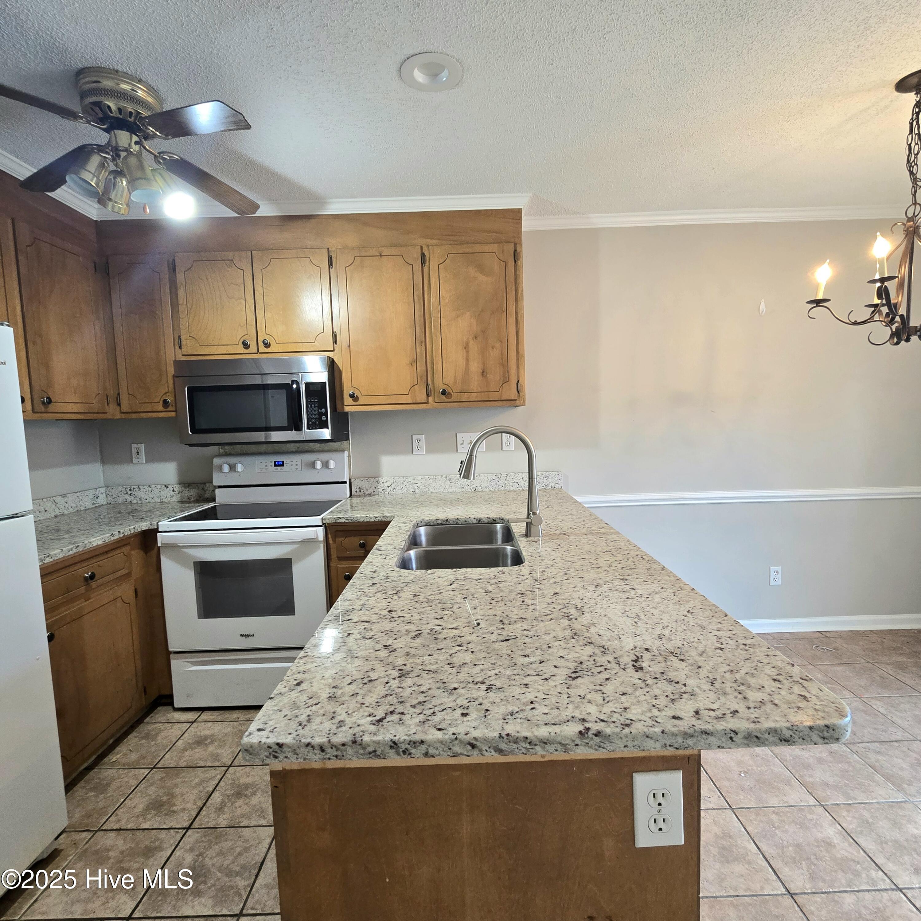3830 Sterling Pointe Drive P7 Property Photo 4
