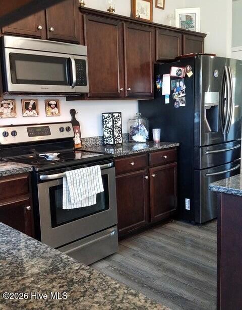 201 Classy Court Property Photo 7