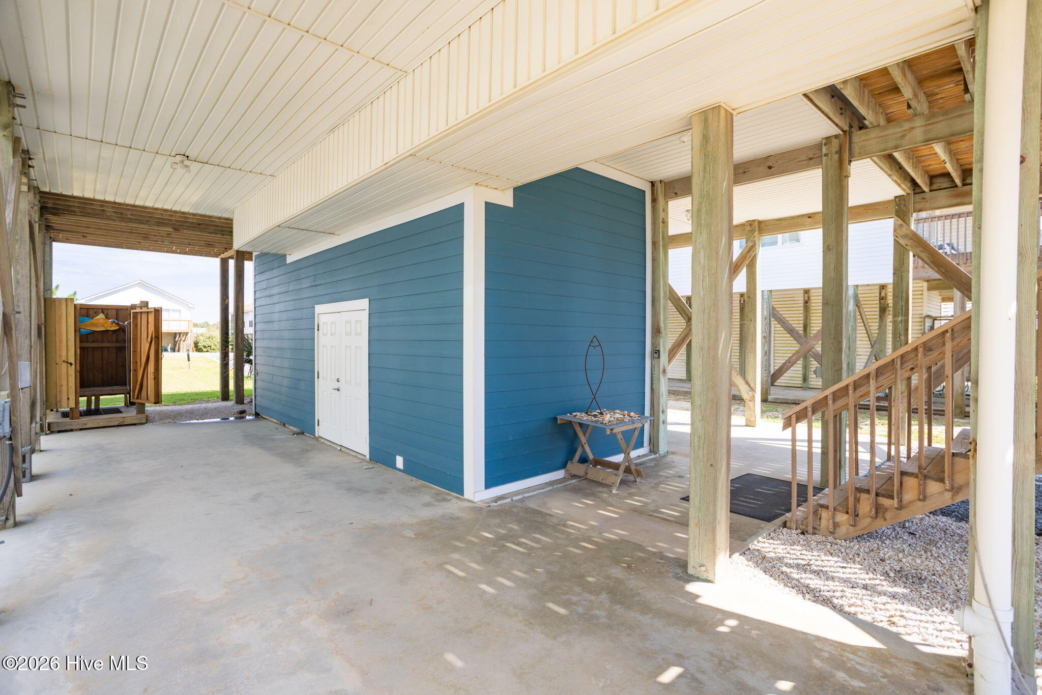 2330 W Beach Drive Property Photo 30