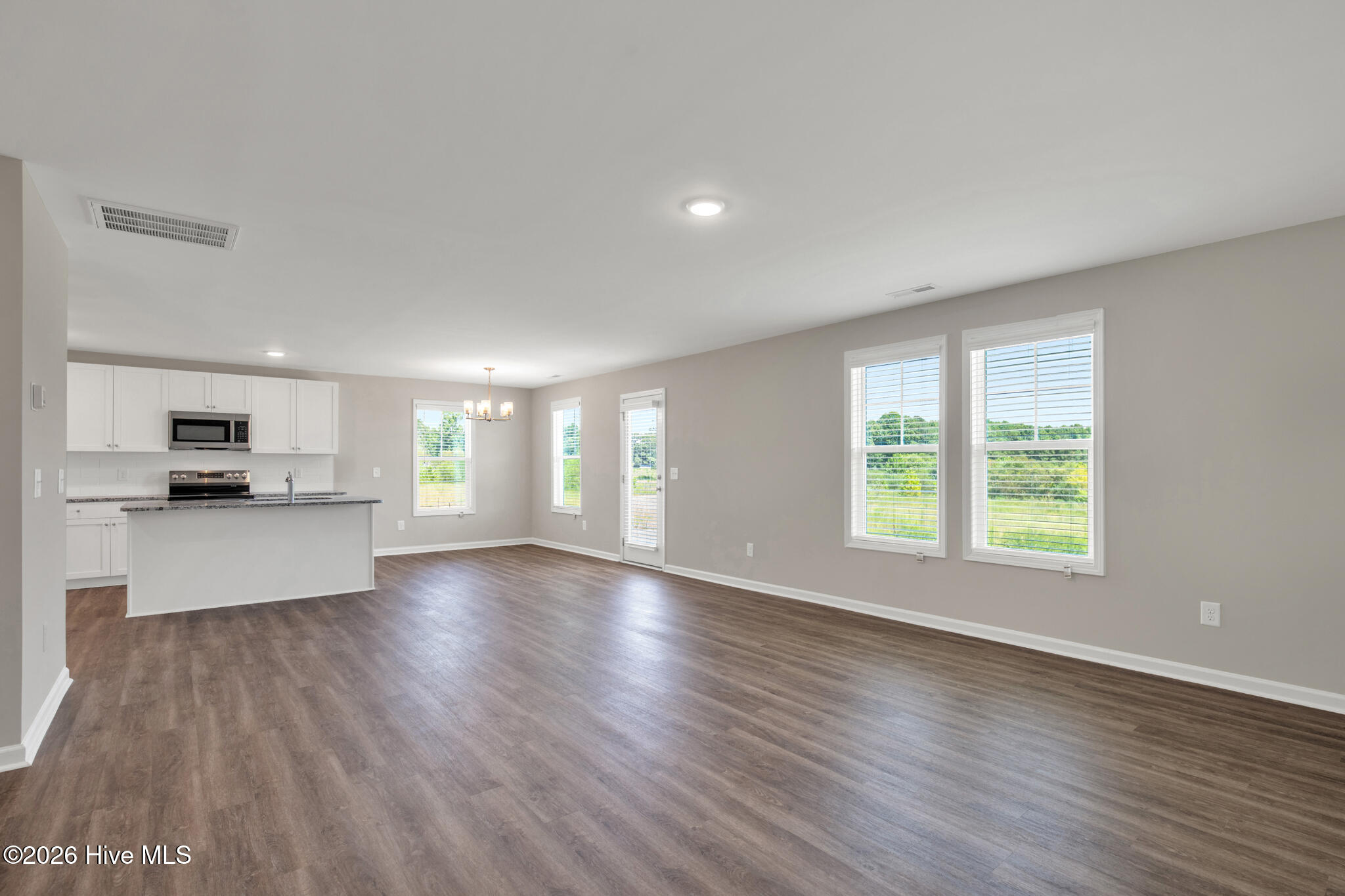 45 E Emily Gardens Drive Property Photo 4