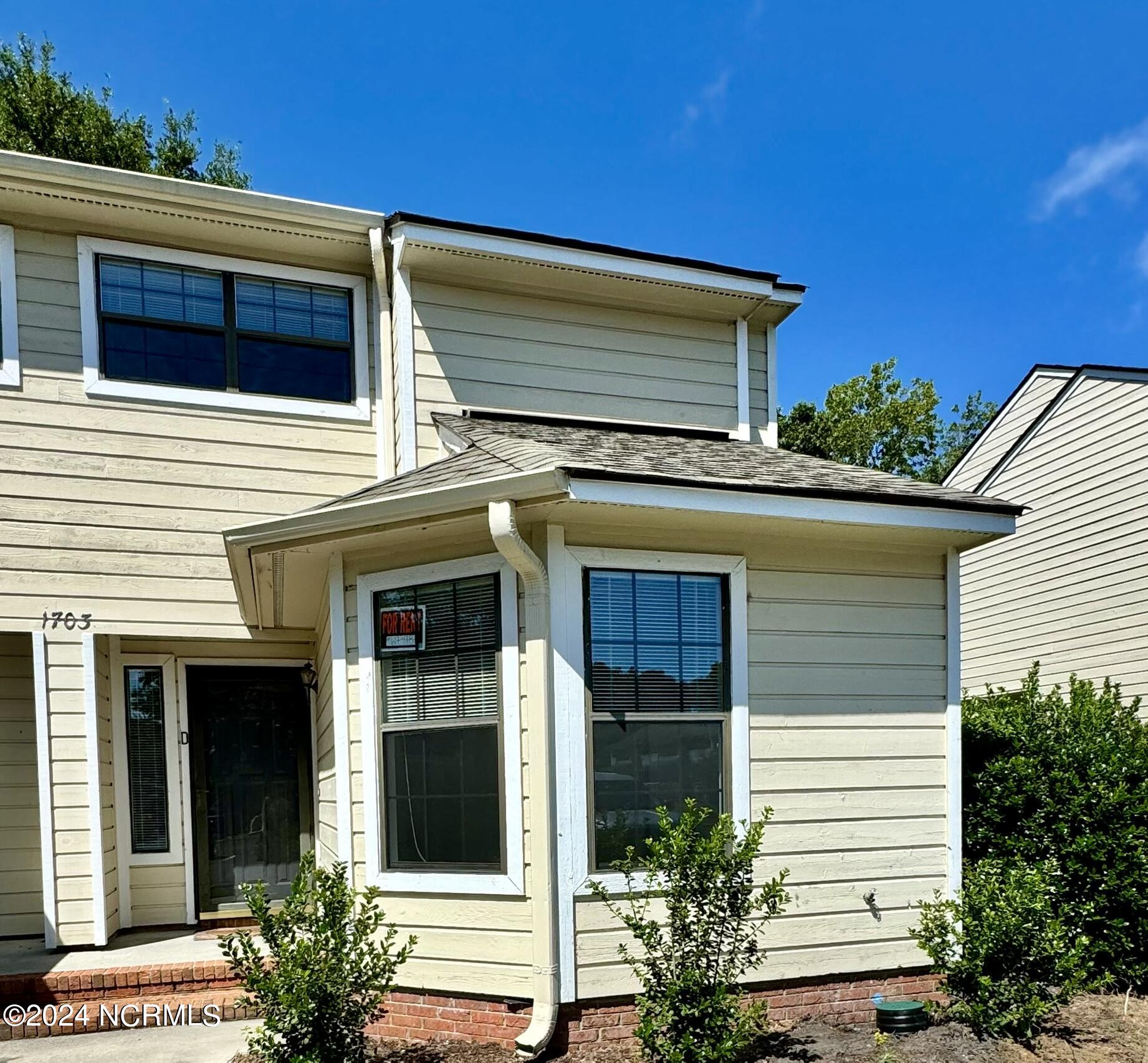 1703 41st Street Apt D Property Photo 1