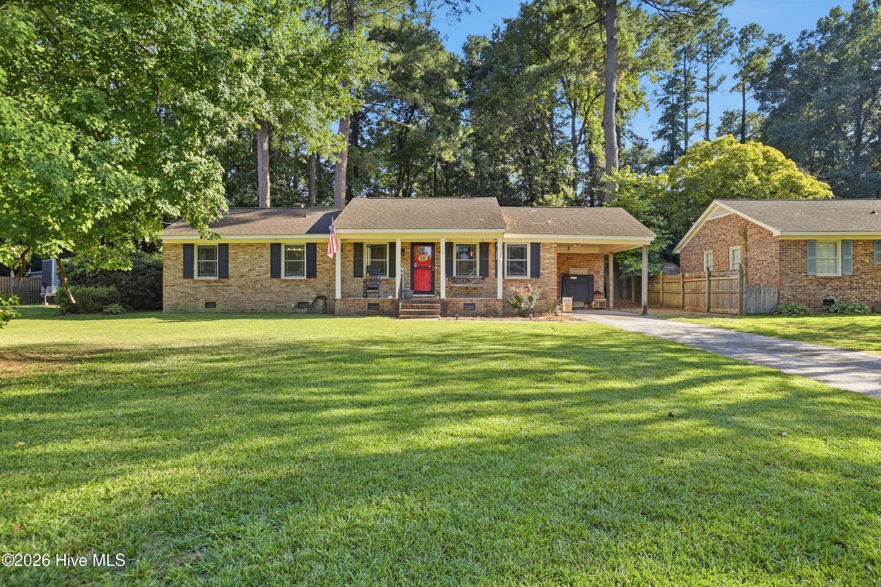 202 Lindenwood Drive Property Photo 2