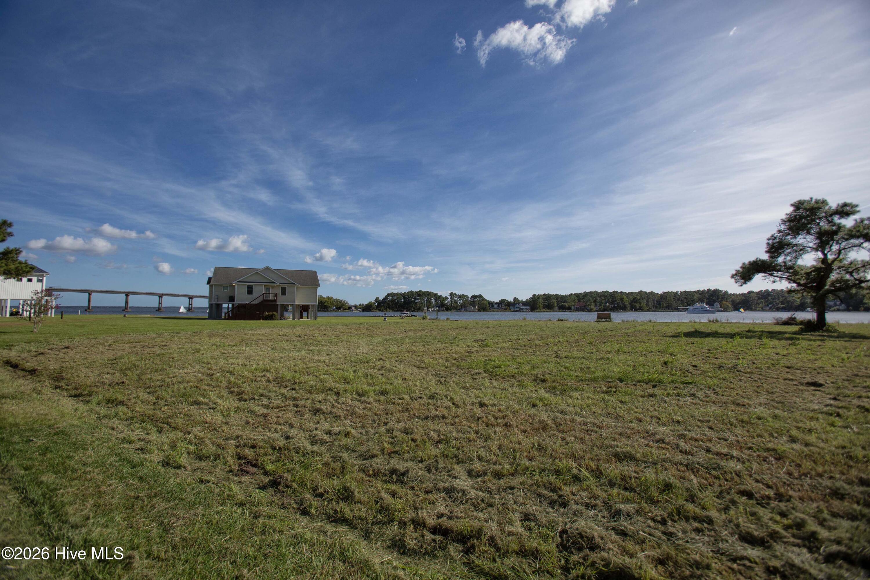 8044 27 Treasure Drive Property Photo 16