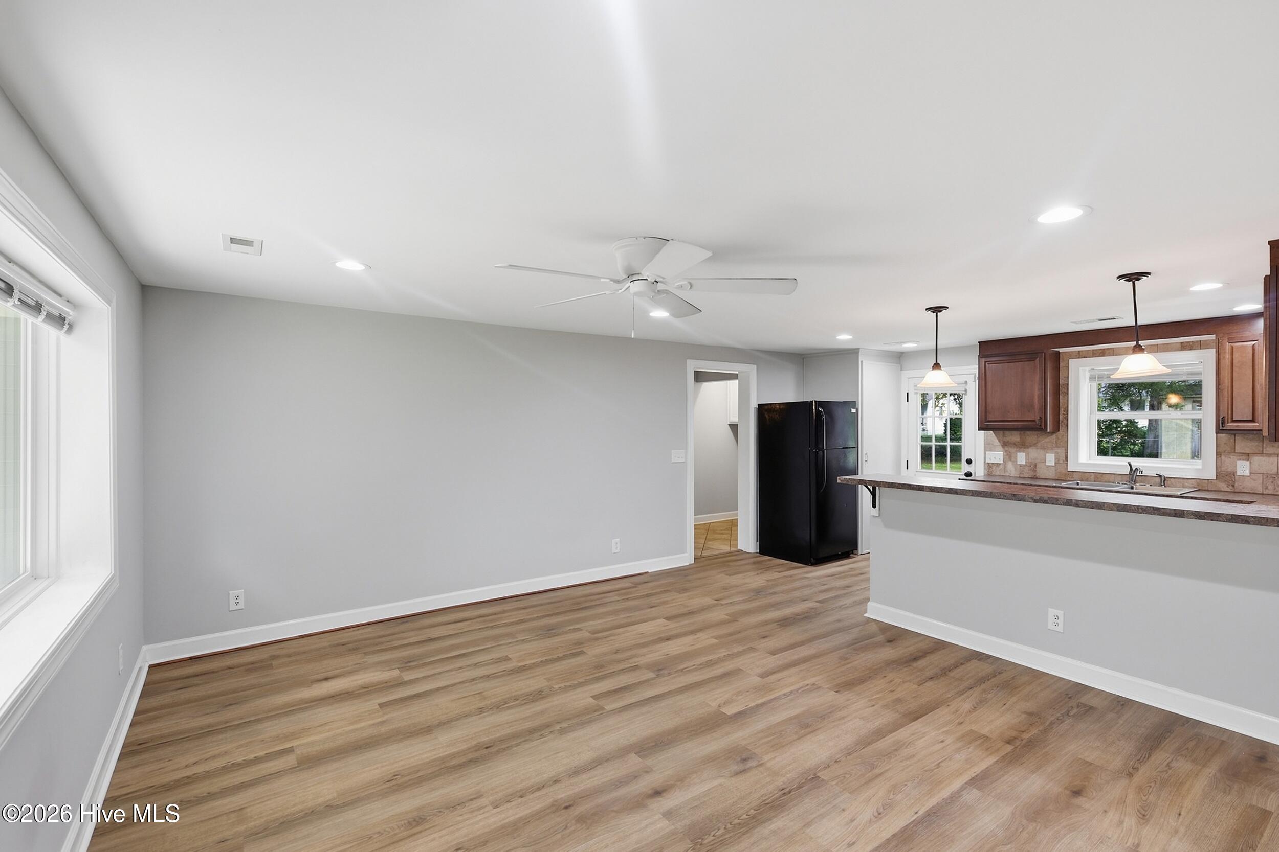 4177 Park Avenue Property Photo 4