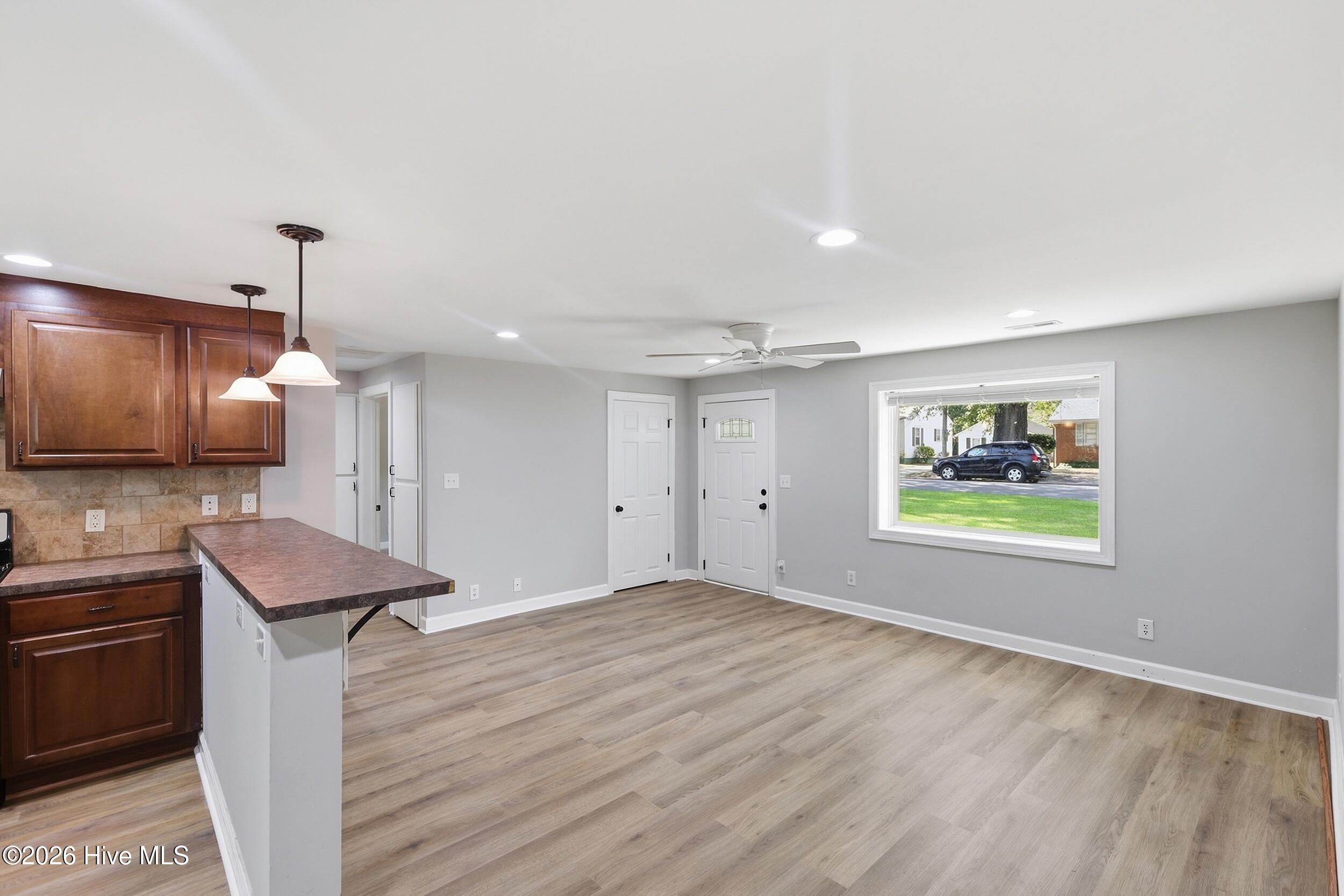 4177 Park Avenue Property Photo 8