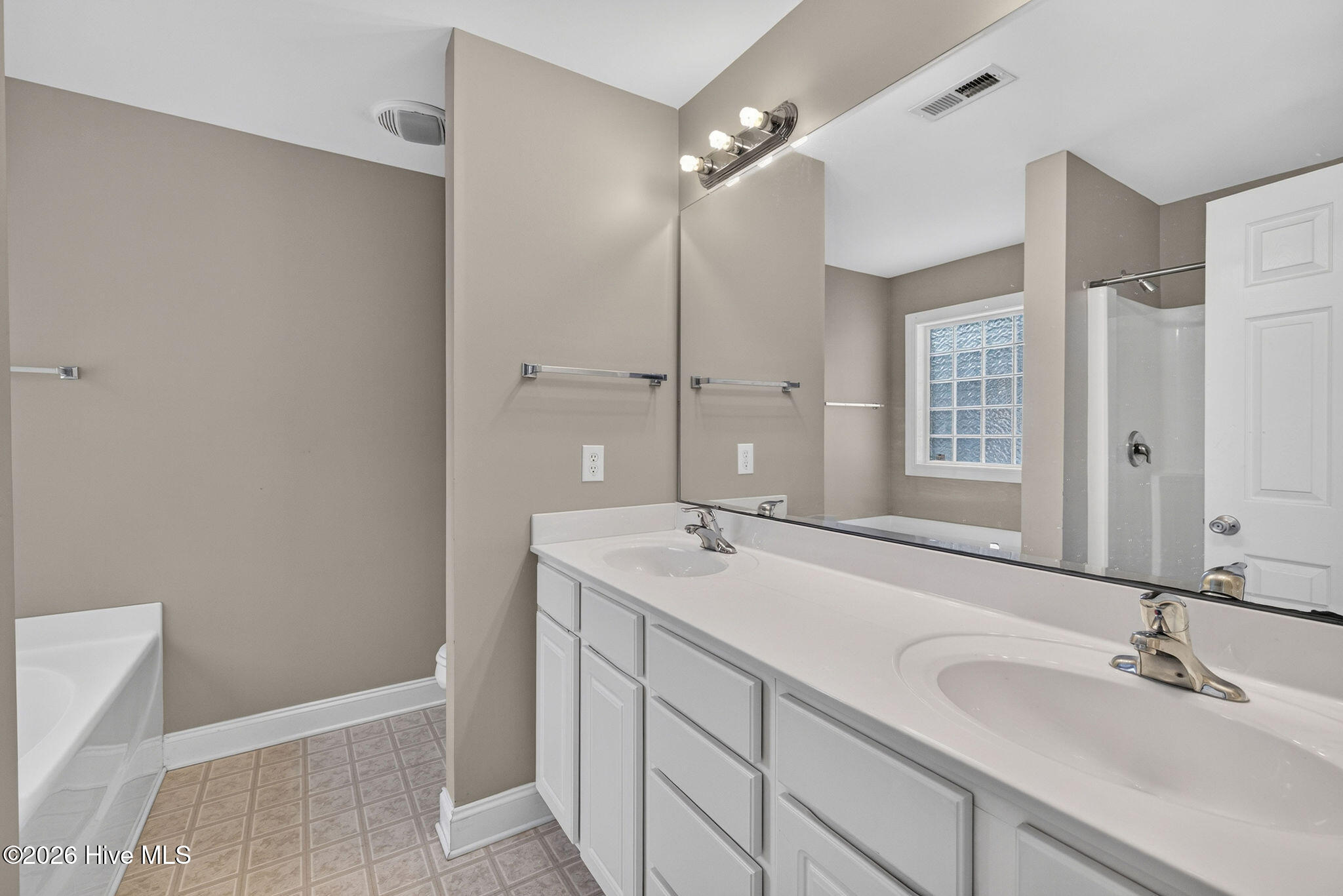 214 Gardenview Court Ne Property Photo 18