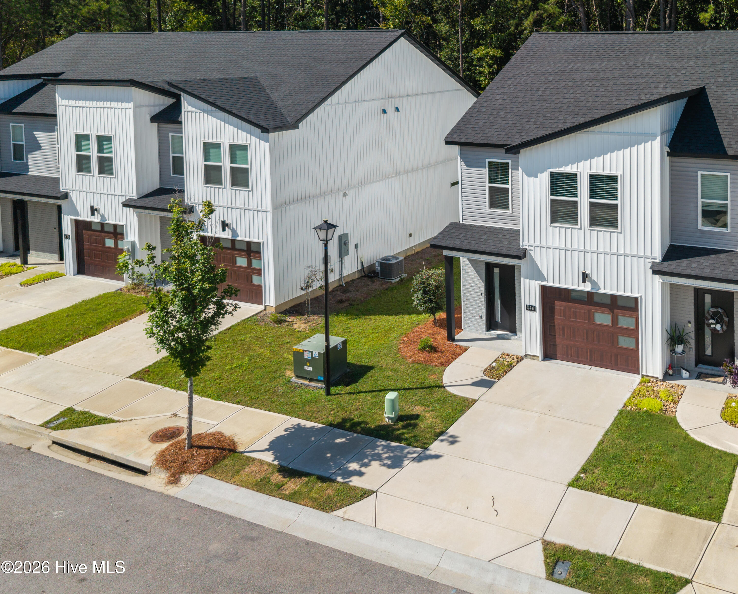 846 Felix Way Property Photo 4