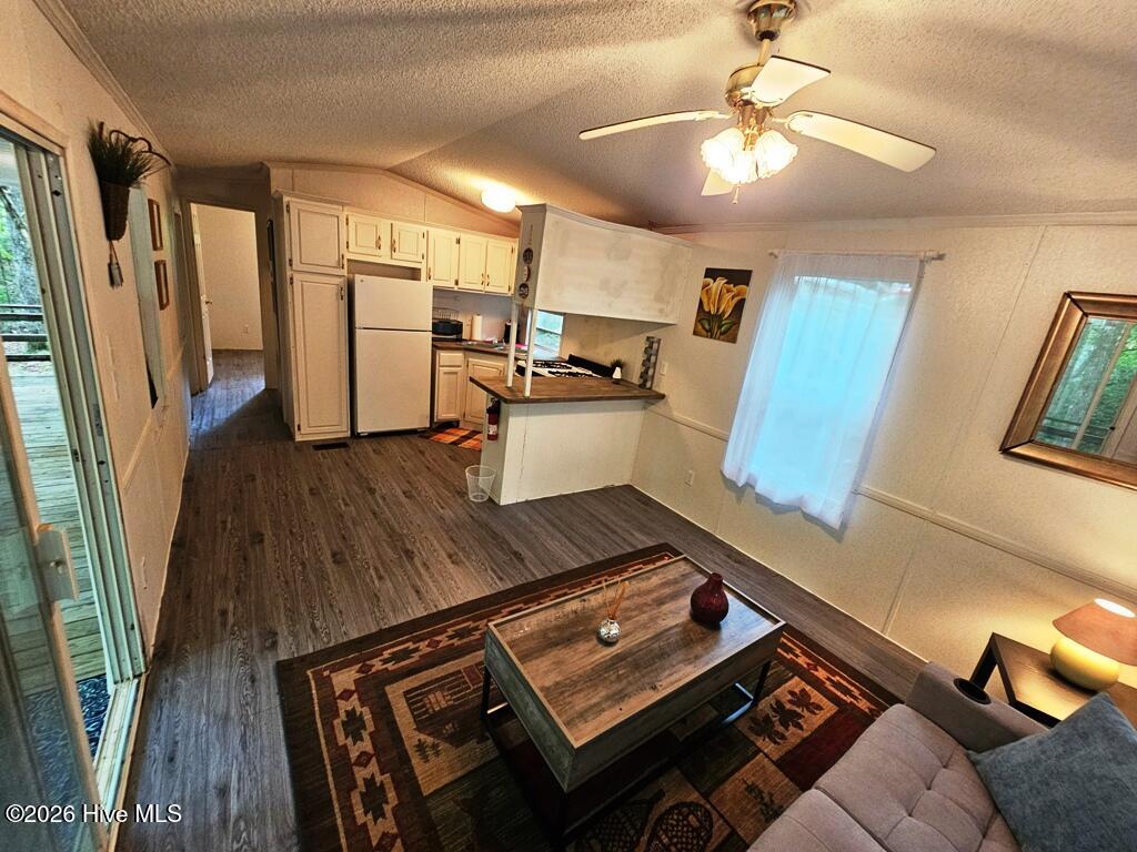 252 Barefoot Lane Property Photo 6
