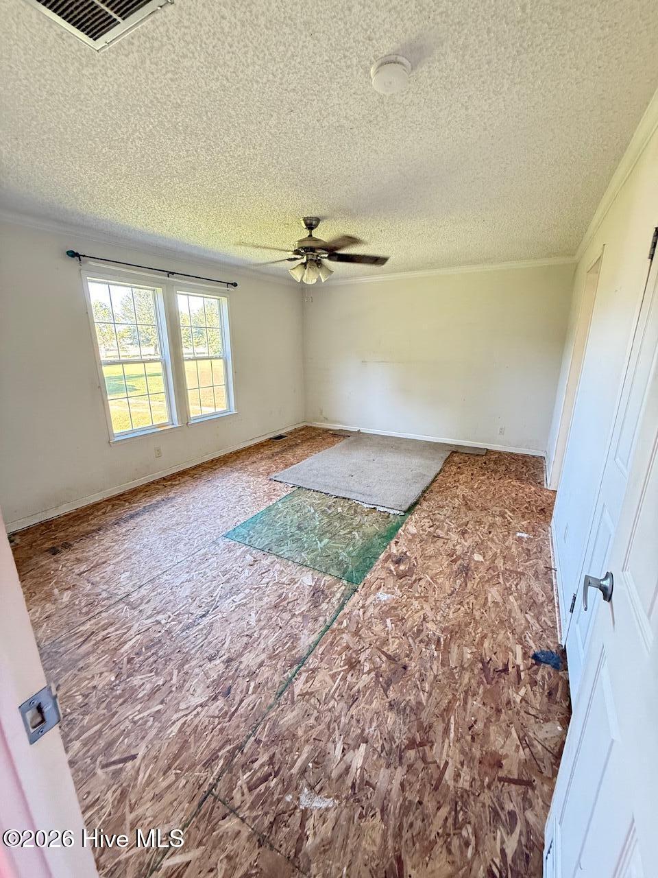 145 Lloyds Lane Property Photo 6
