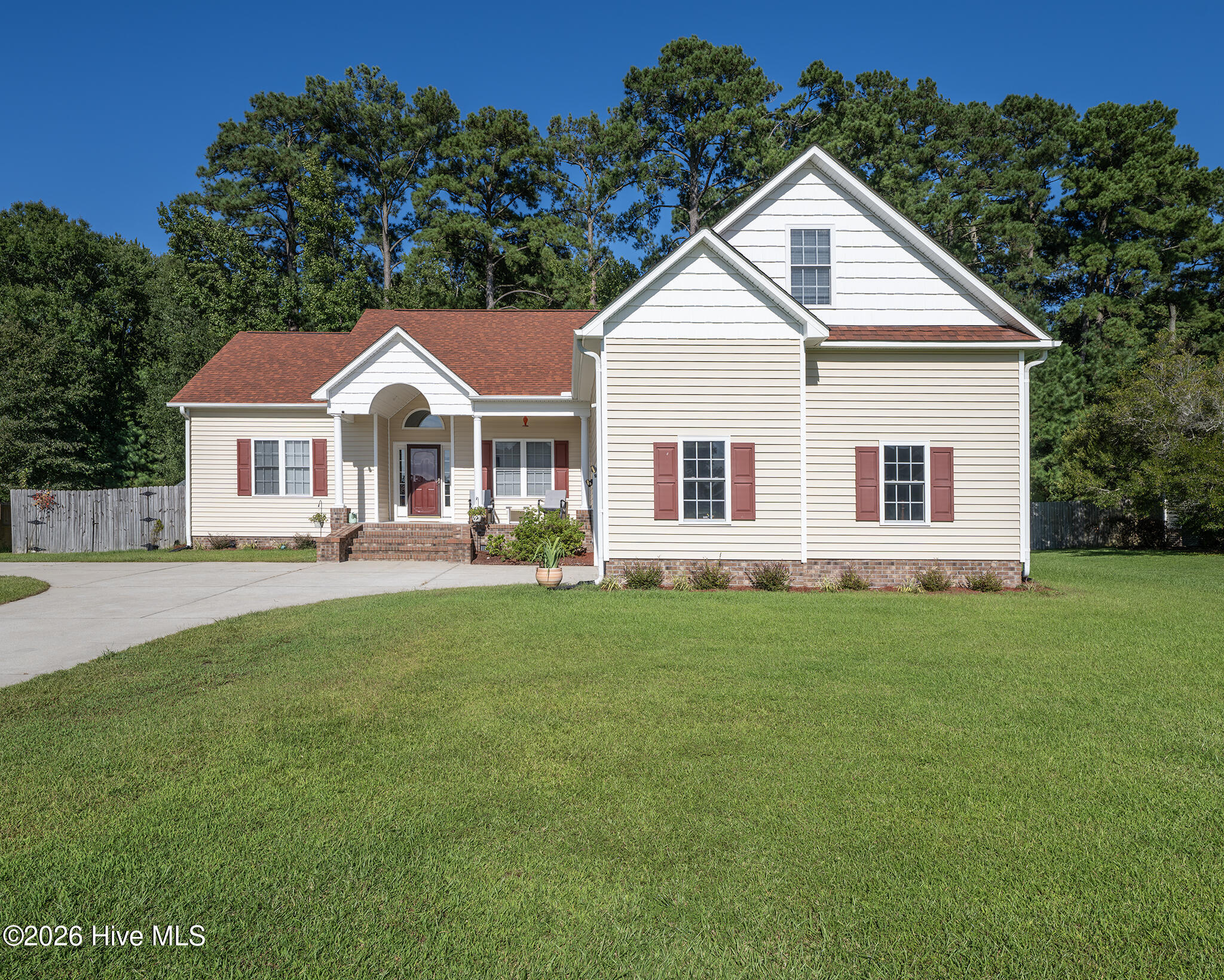 168 Laura Drive Property Photo 1