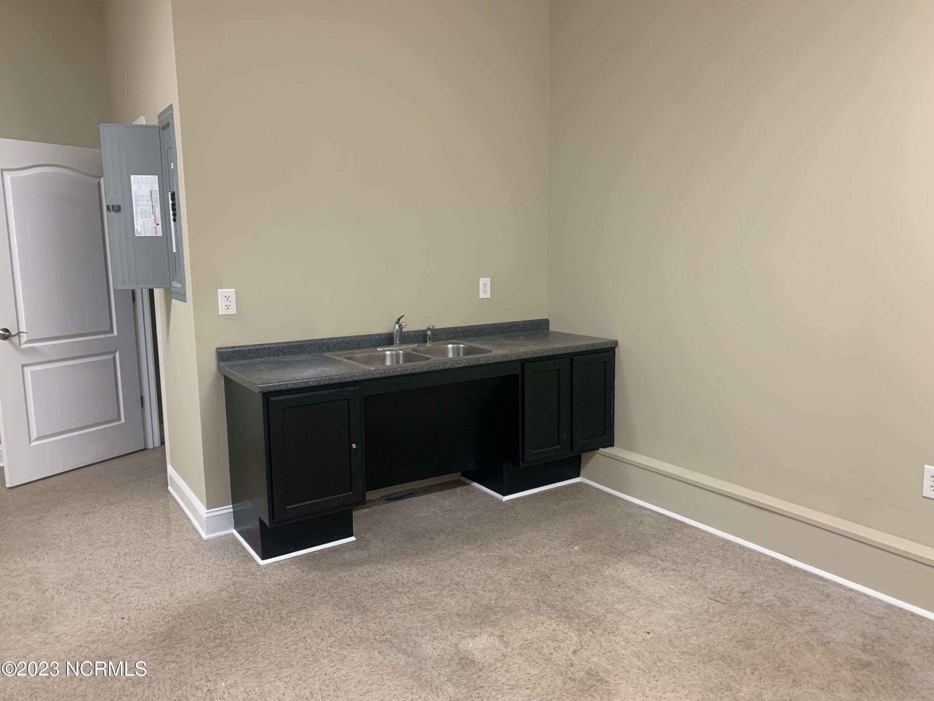 100 Fall Creek Drive C Property Photo 7