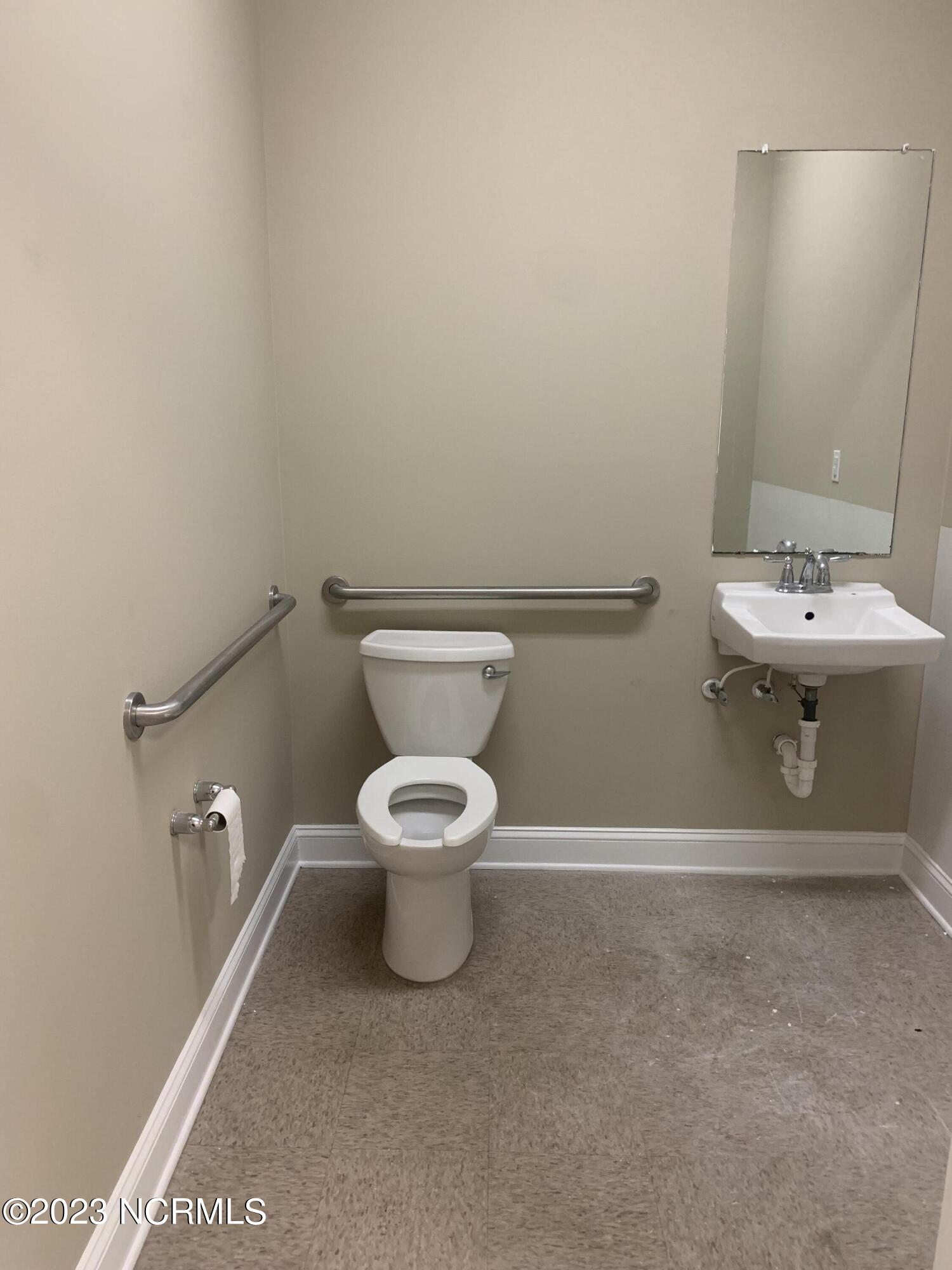 100 Fall Creek Drive C Property Photo 13