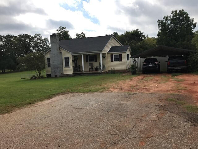 212 Old Edgefield Road Property Photo 1