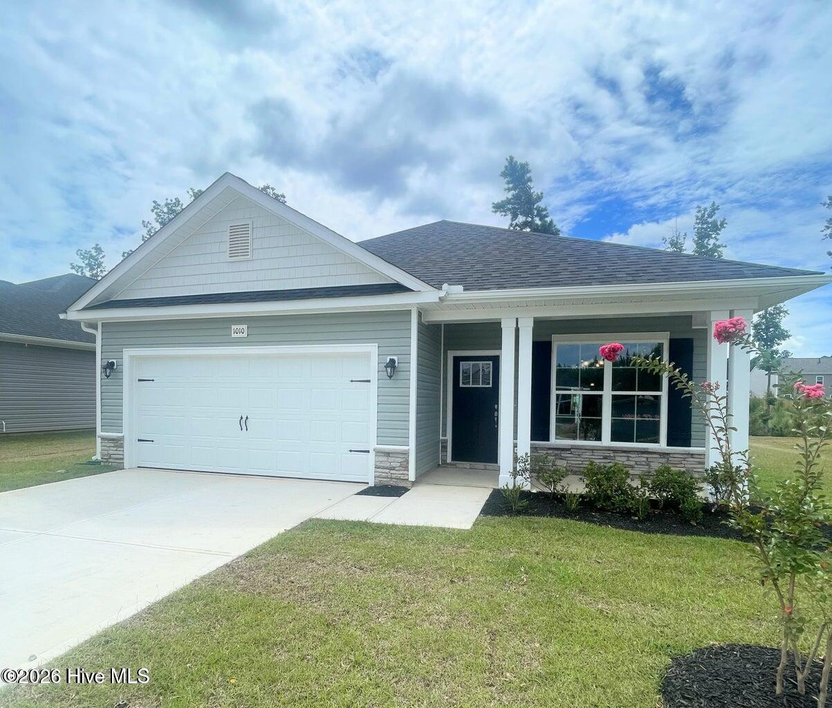915 Caroline Court Property Photo 1