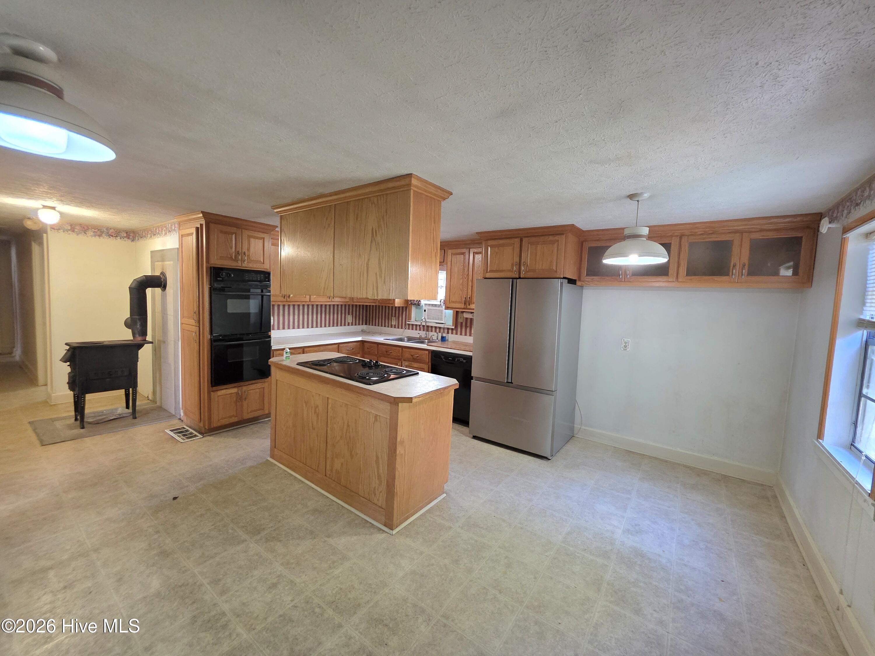 170 South River Road Property Photo 4