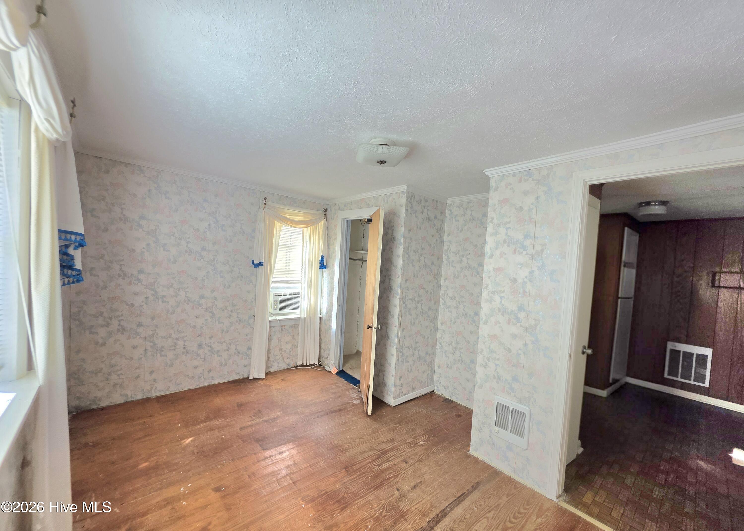 170 South River Road Property Photo 9