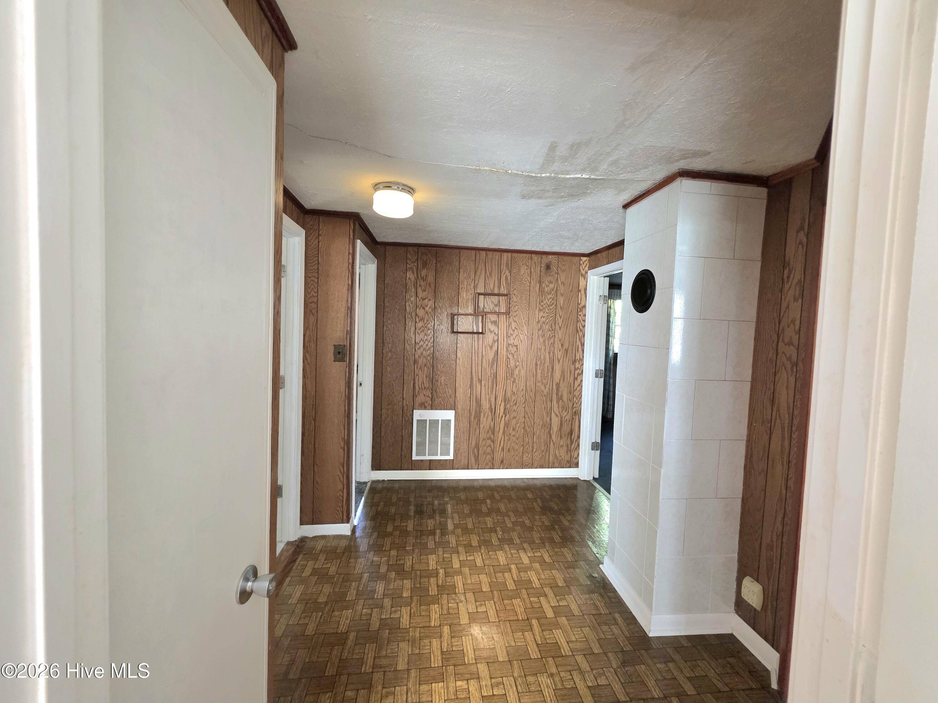 170 South River Road Property Photo 11