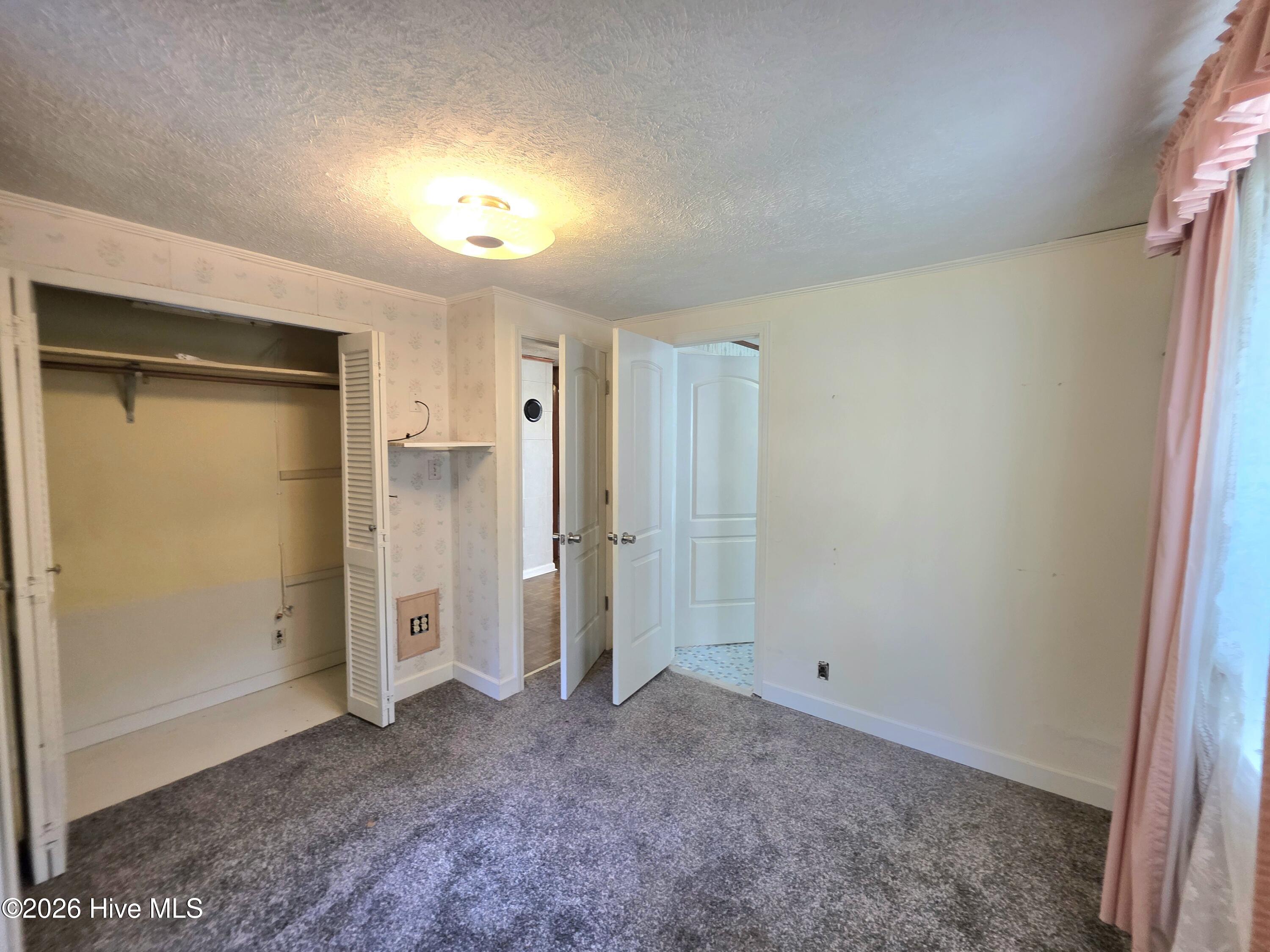 170 South River Road Property Photo 15