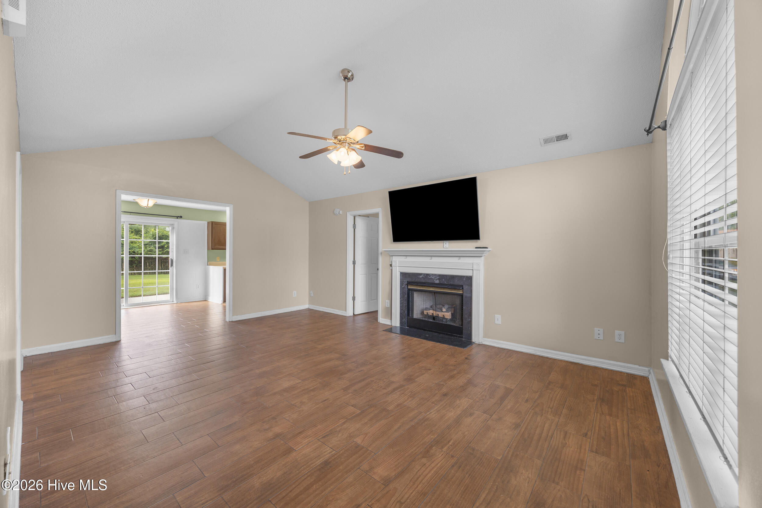 104 Stepping Stone Trail Property Photo 3