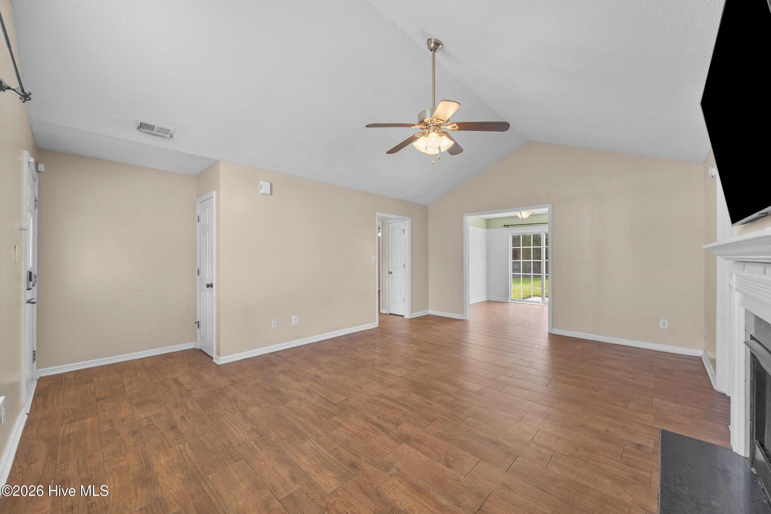 104 Stepping Stone Trail Property Photo 4