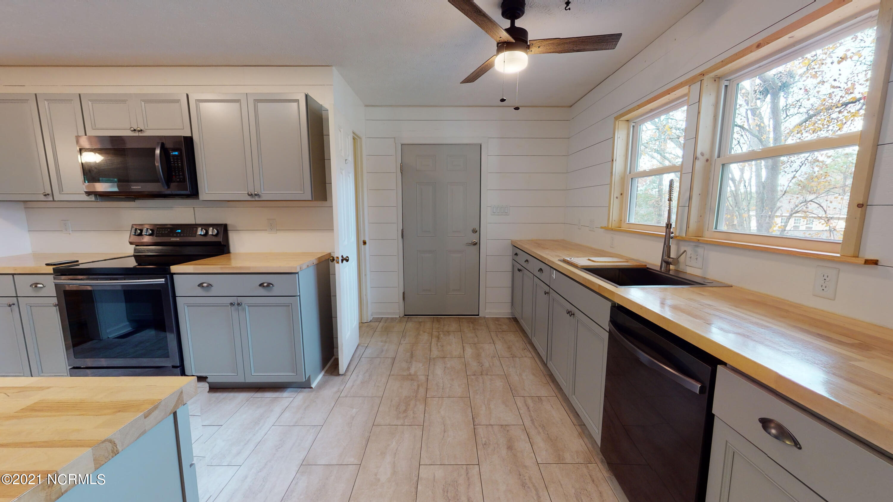 1 Butte Court Property Photo 2