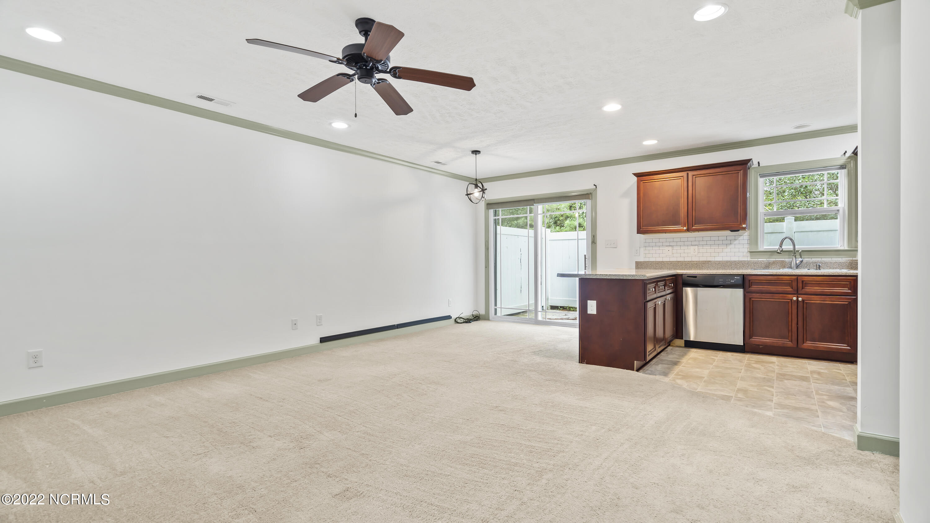 104 Kenan Loop Property Photo 7