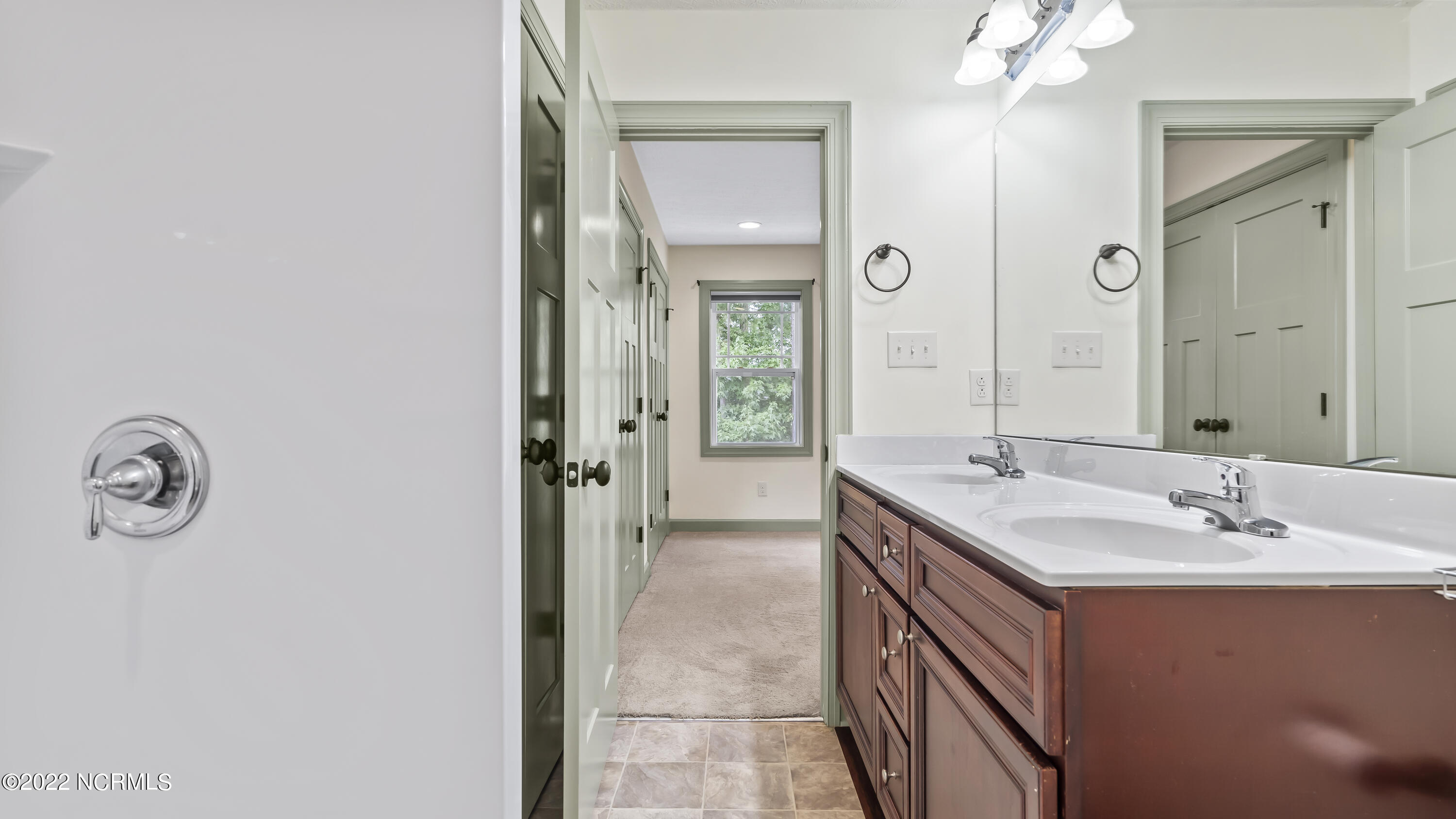104 Kenan Loop Property Photo 24