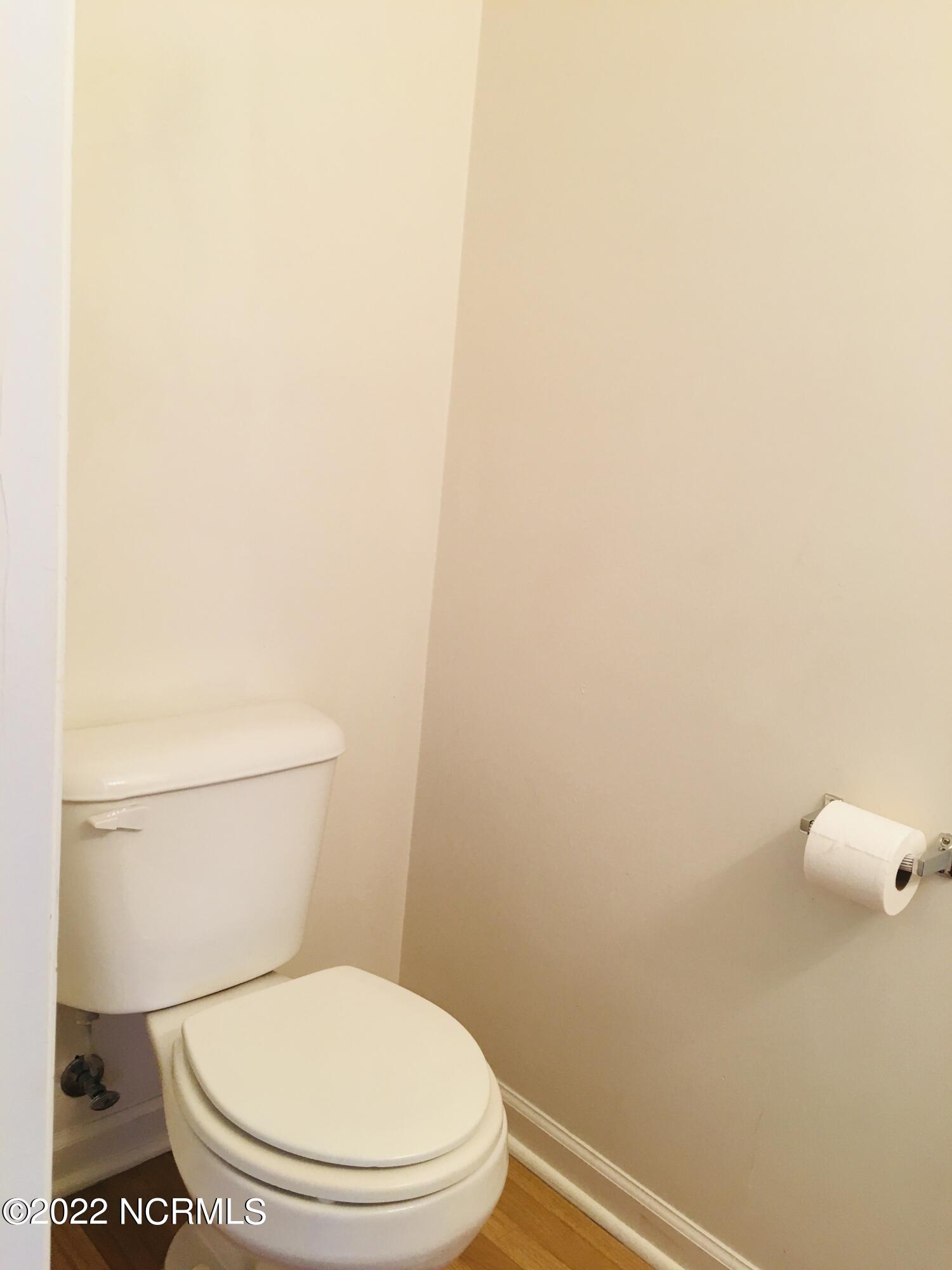 101 E Coopers Court Property Photo 5
