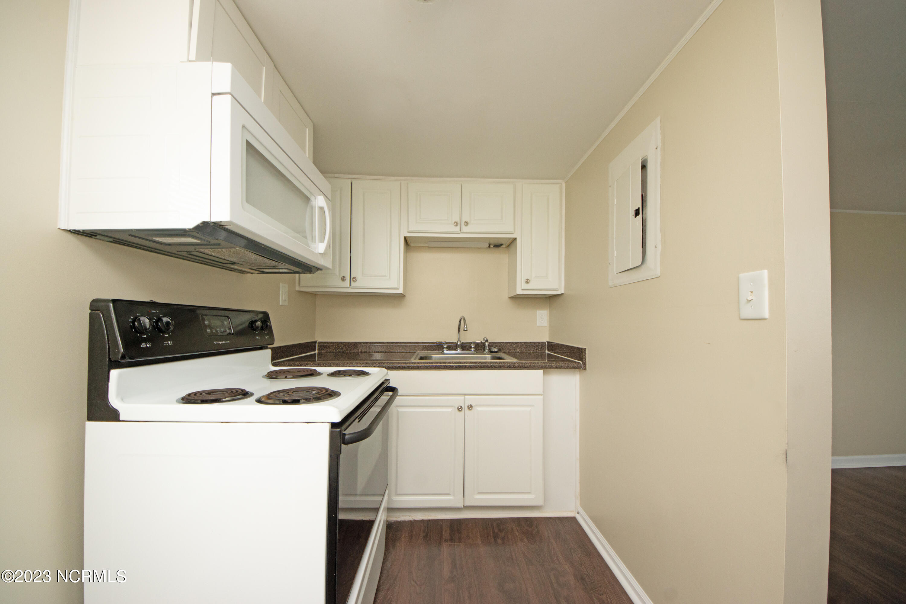 500 Torrence Avenue Property Photo 10
