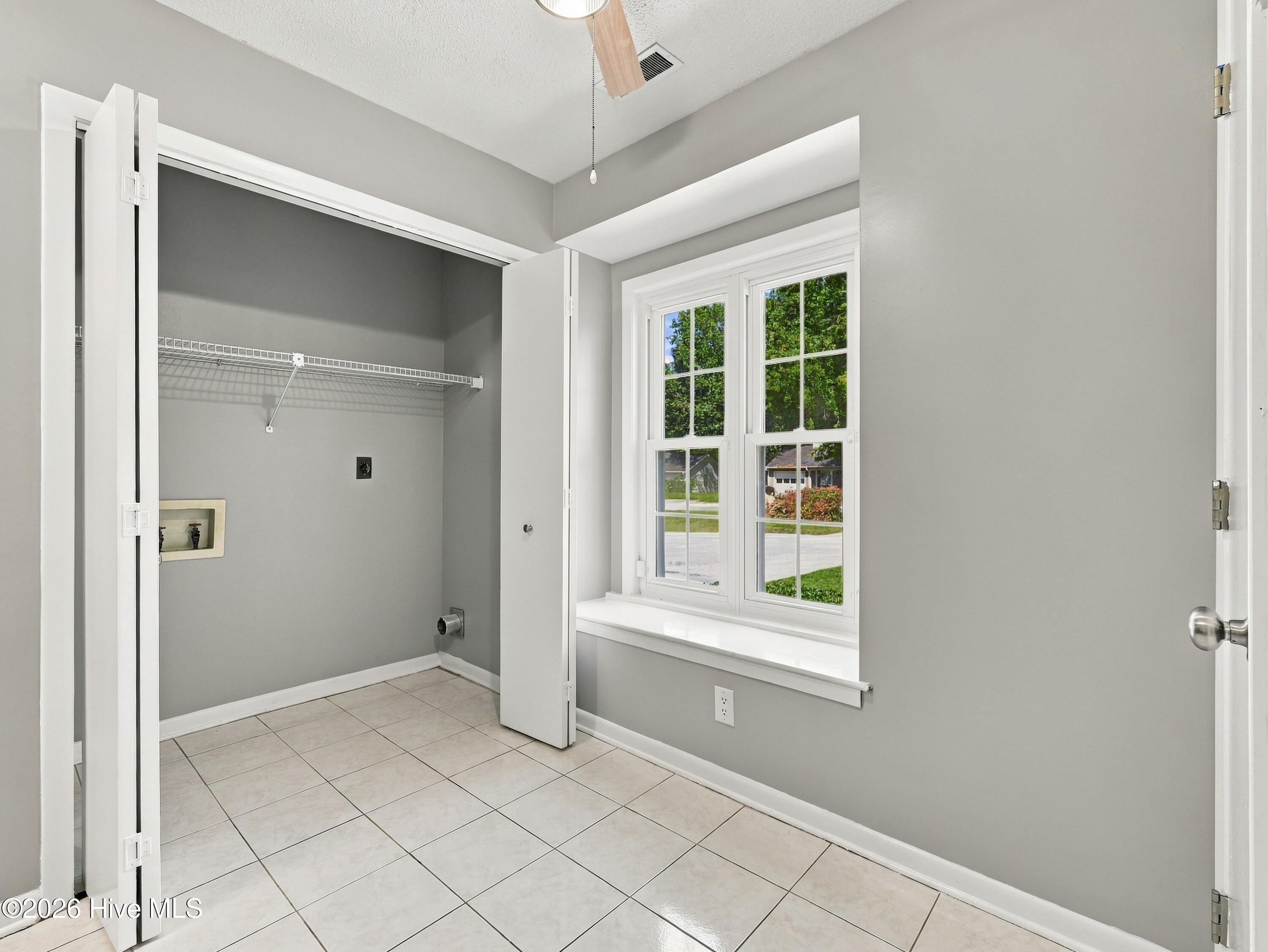 408 Mark Lane Property Photo 11