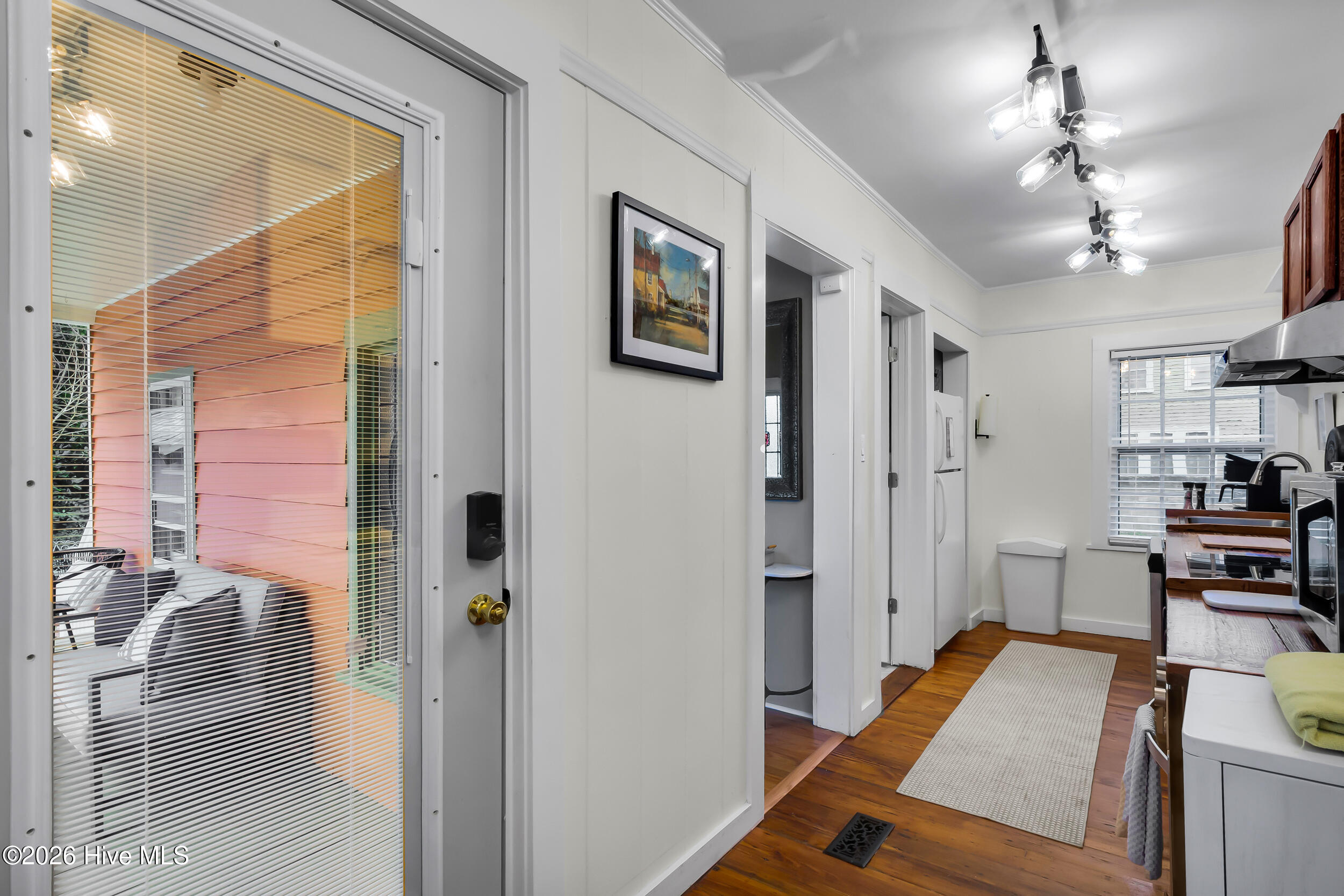 409 Hancock Street Property Photo 6