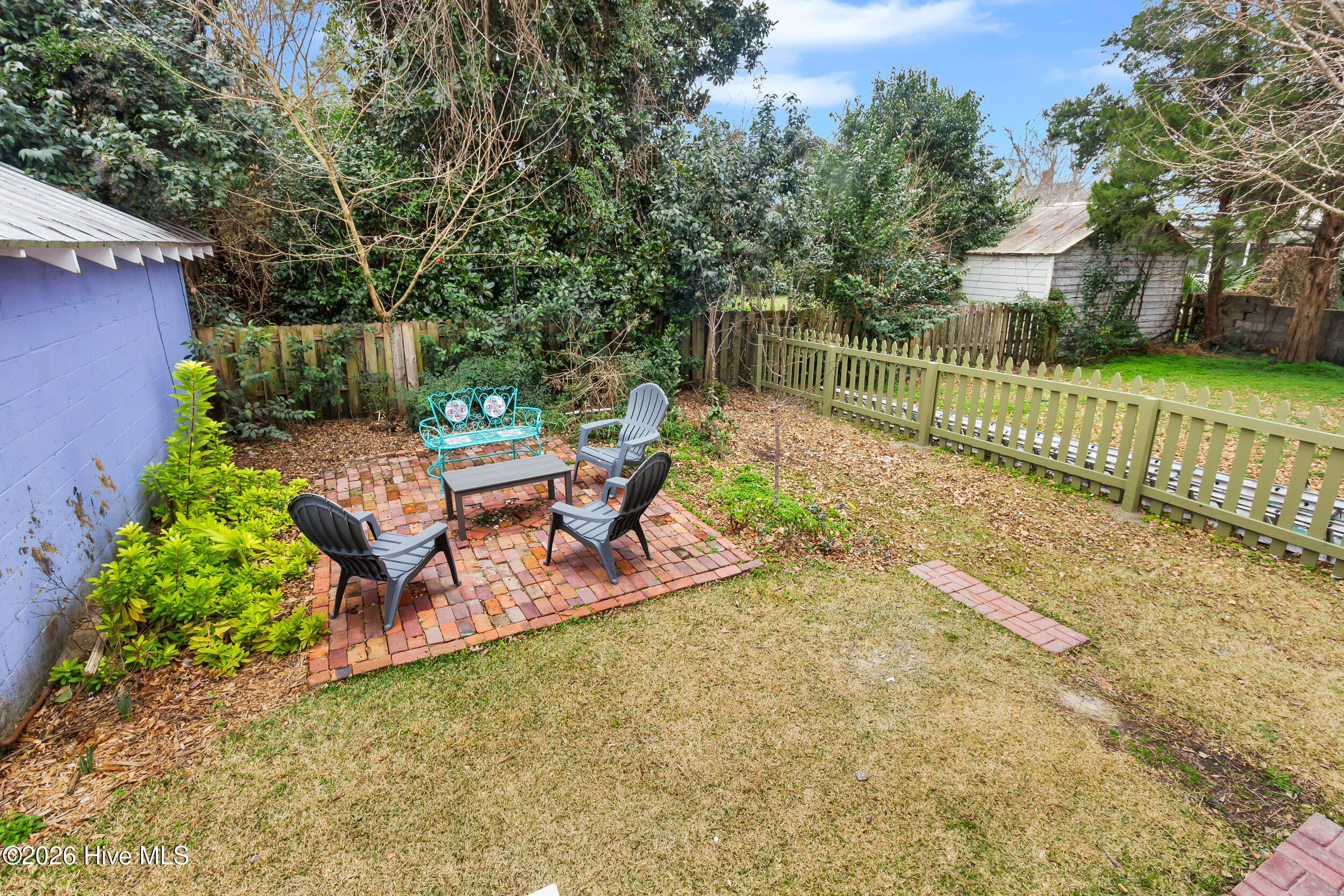 409 Hancock Street Property Photo 36