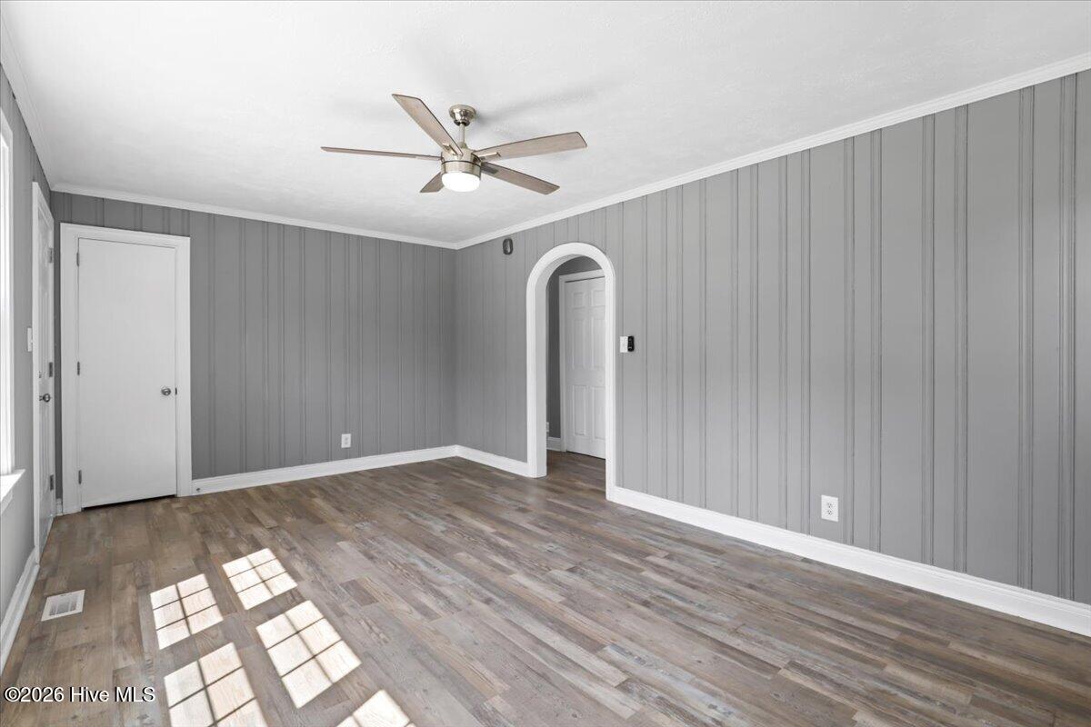 818 Long Avenue Property Photo 7