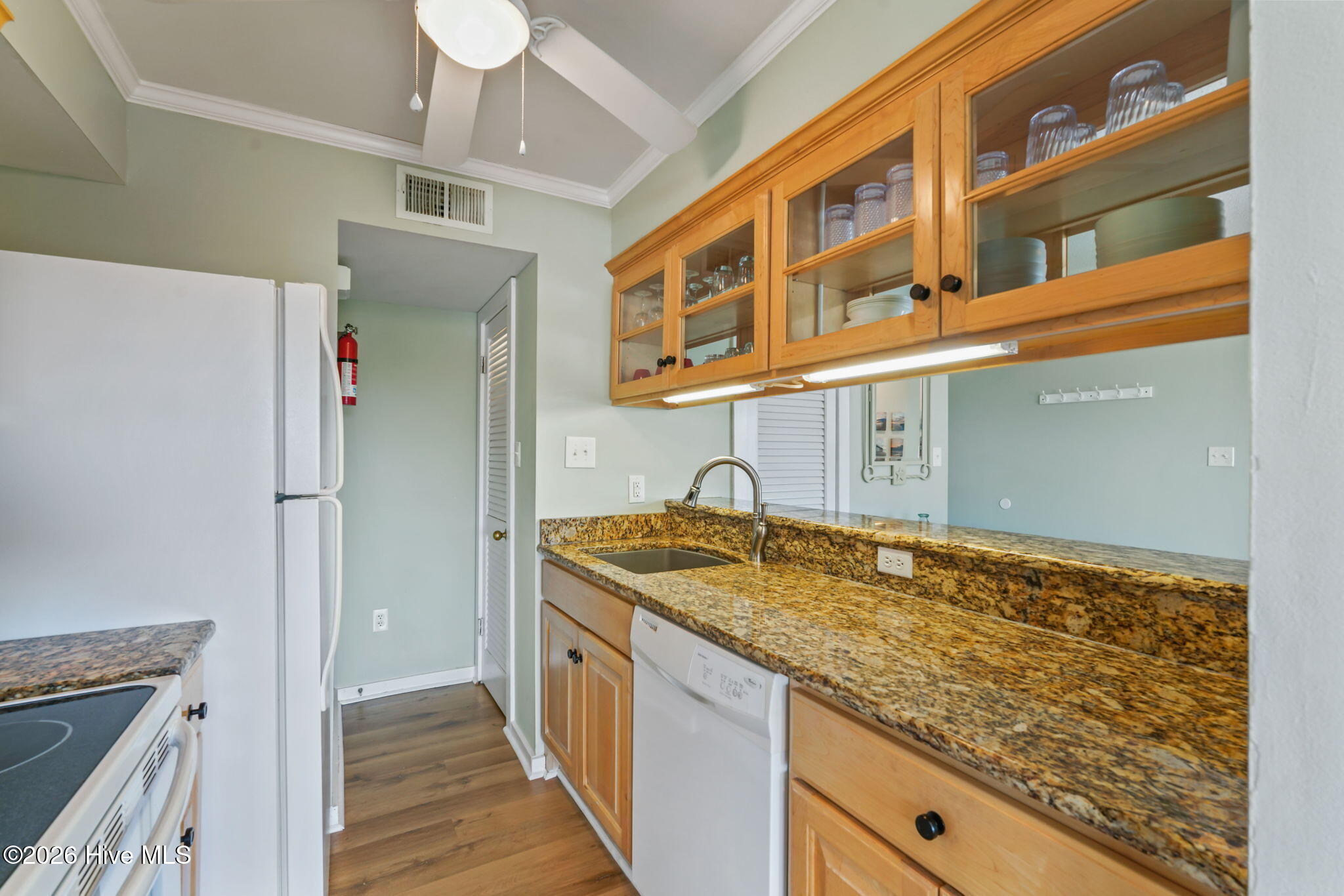 9661 Shore Drive C14 Property Photo 36