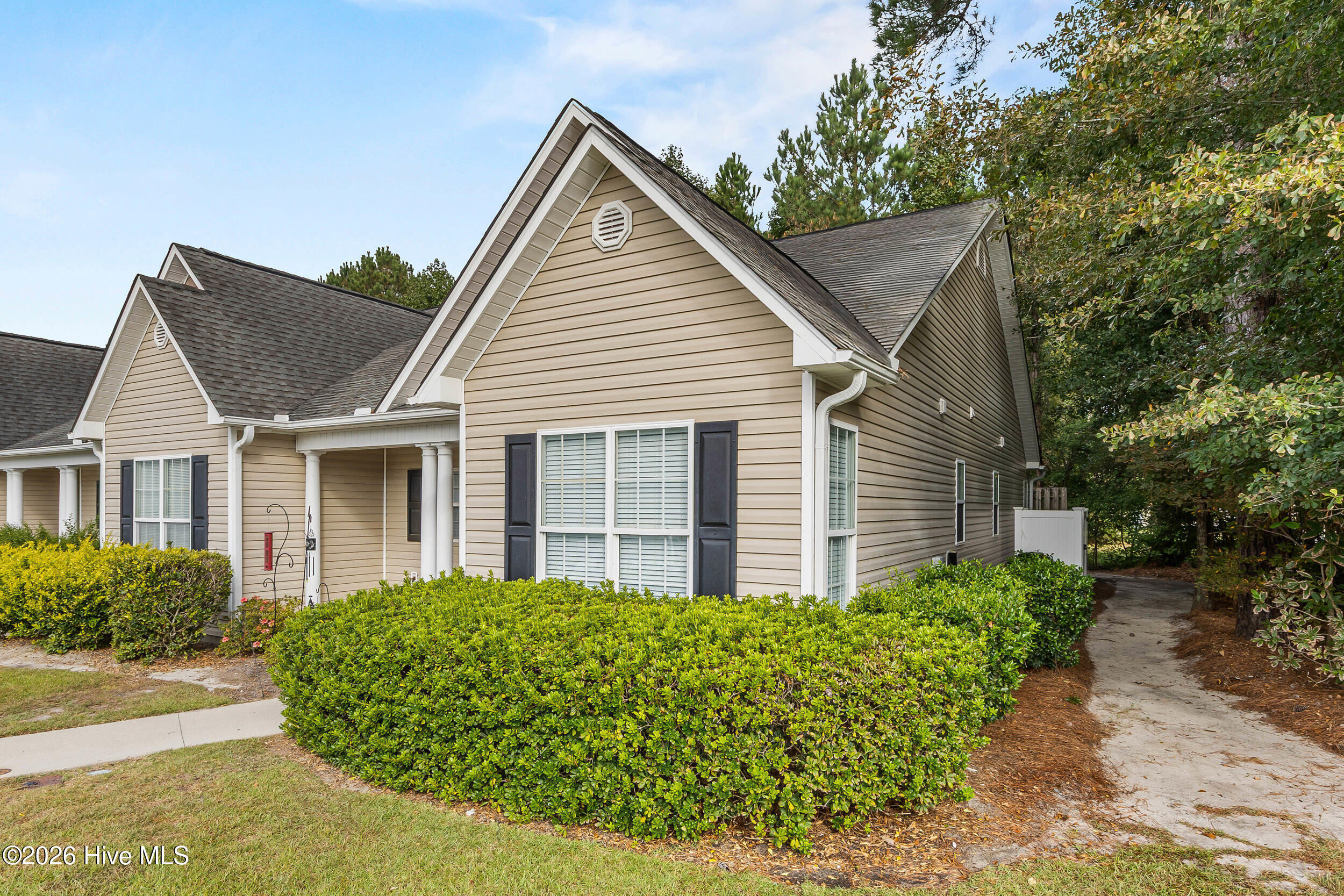 1148 Red Bay Place Property Photo 3