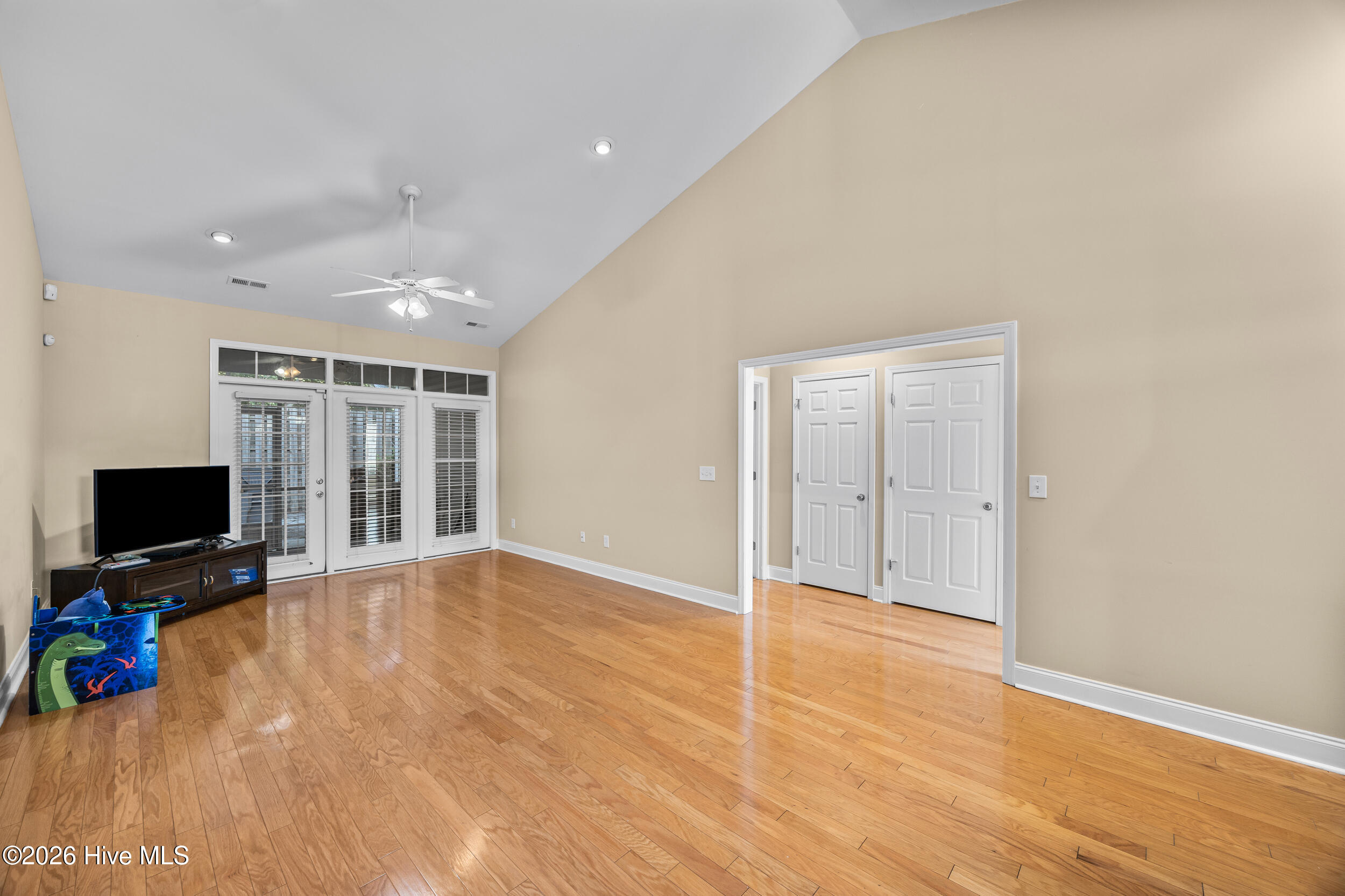 1148 Red Bay Place Property Photo 5