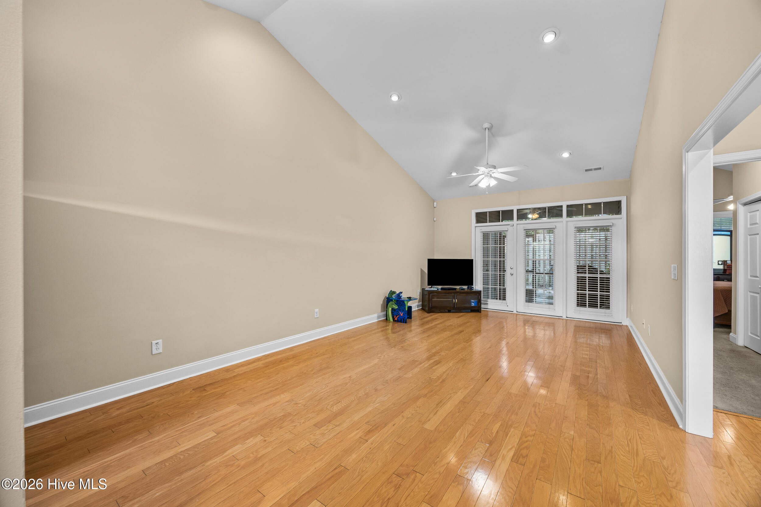 1148 Red Bay Place Property Photo 6