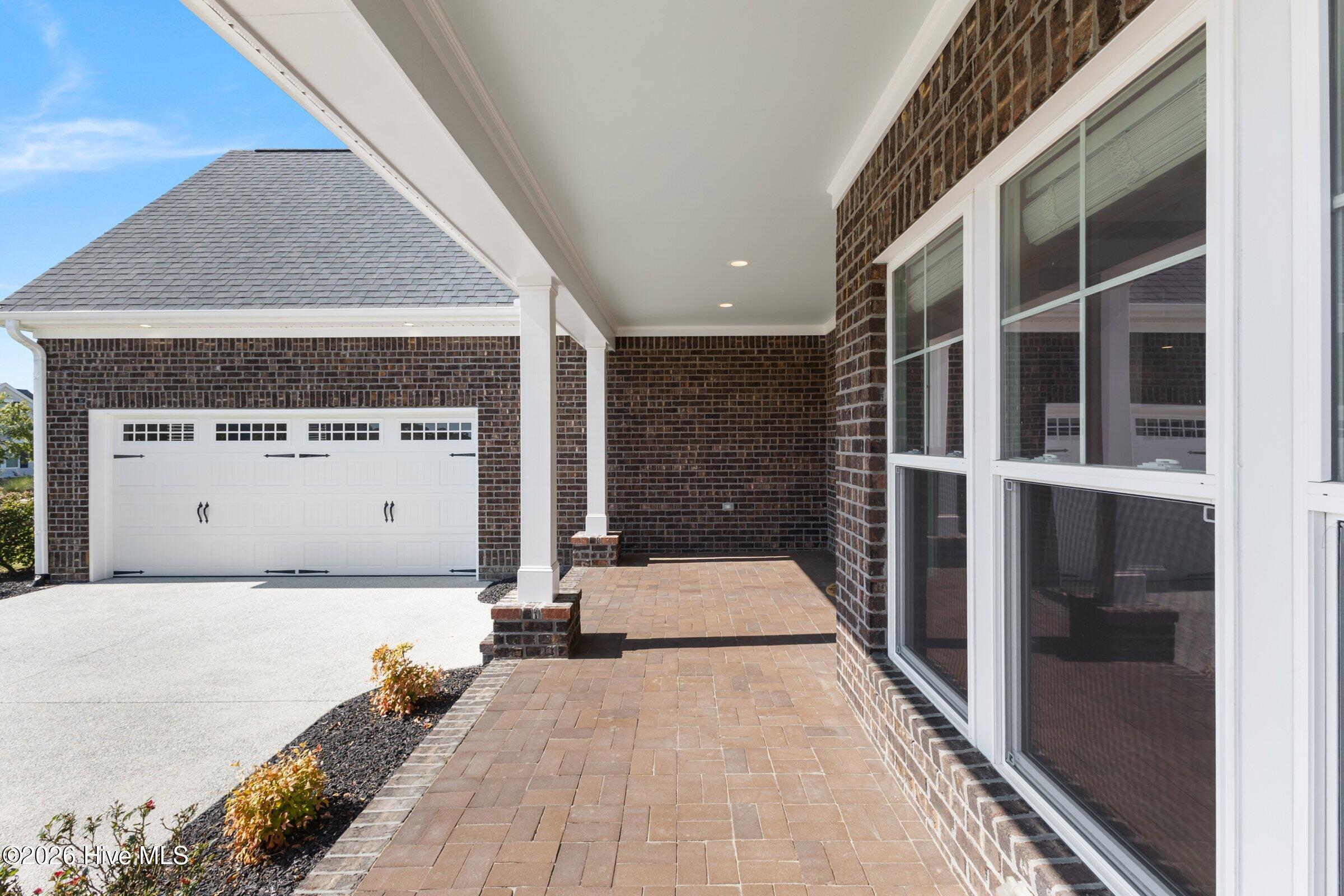 2552 E Timber Crest Drive Ne Property Photo 9