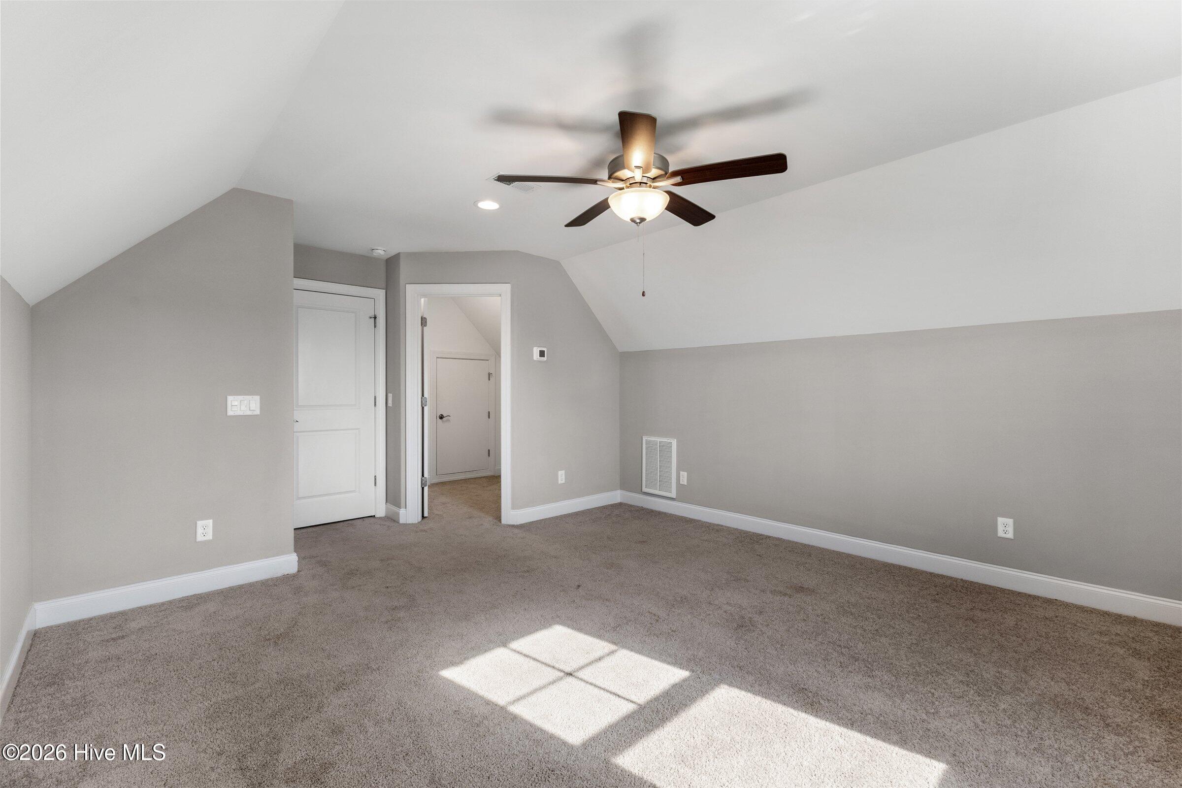 2552 E Timber Crest Drive Ne Property Photo 40
