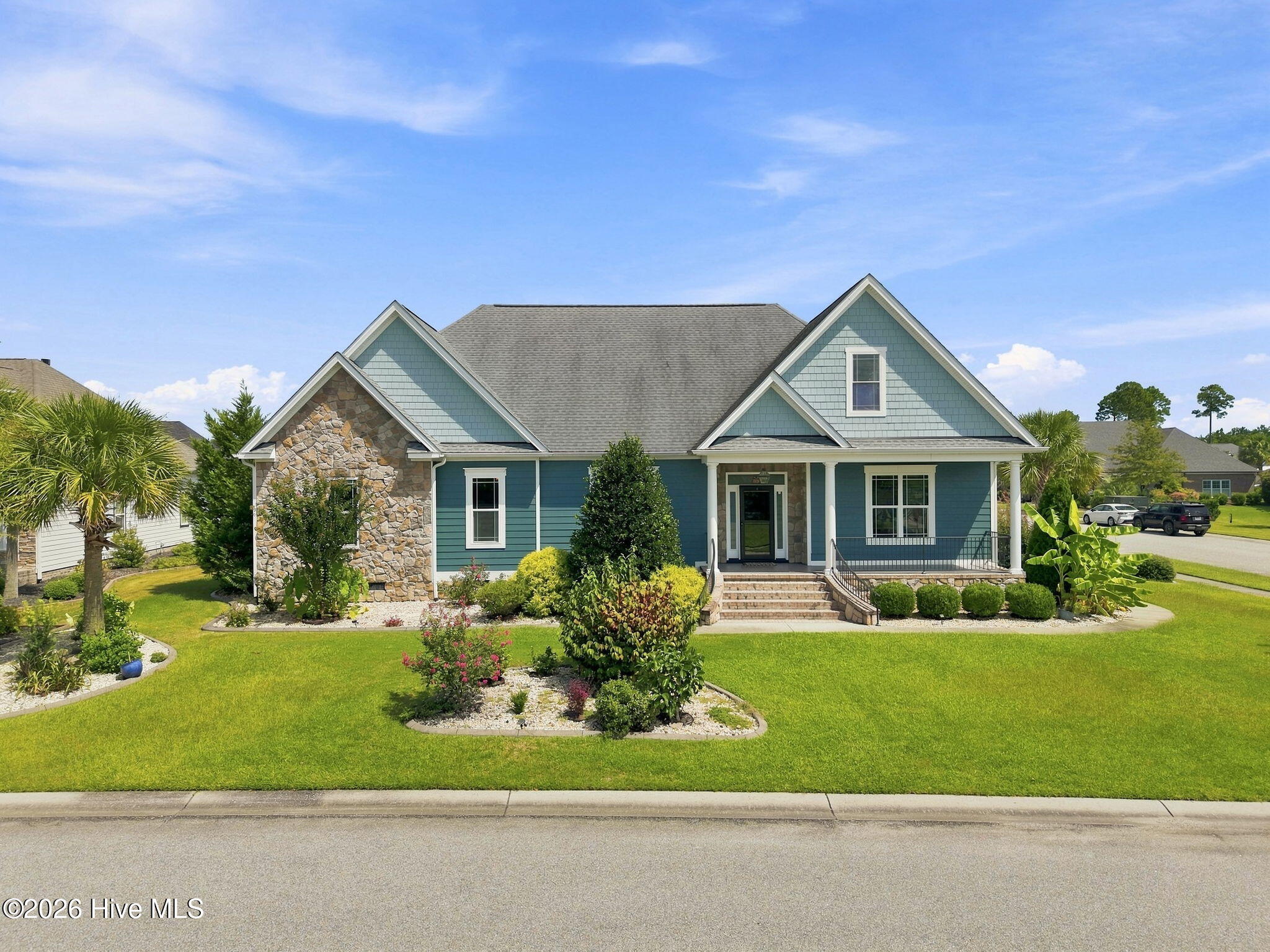 8426 N Shoreside Way Ne Property Photo 1