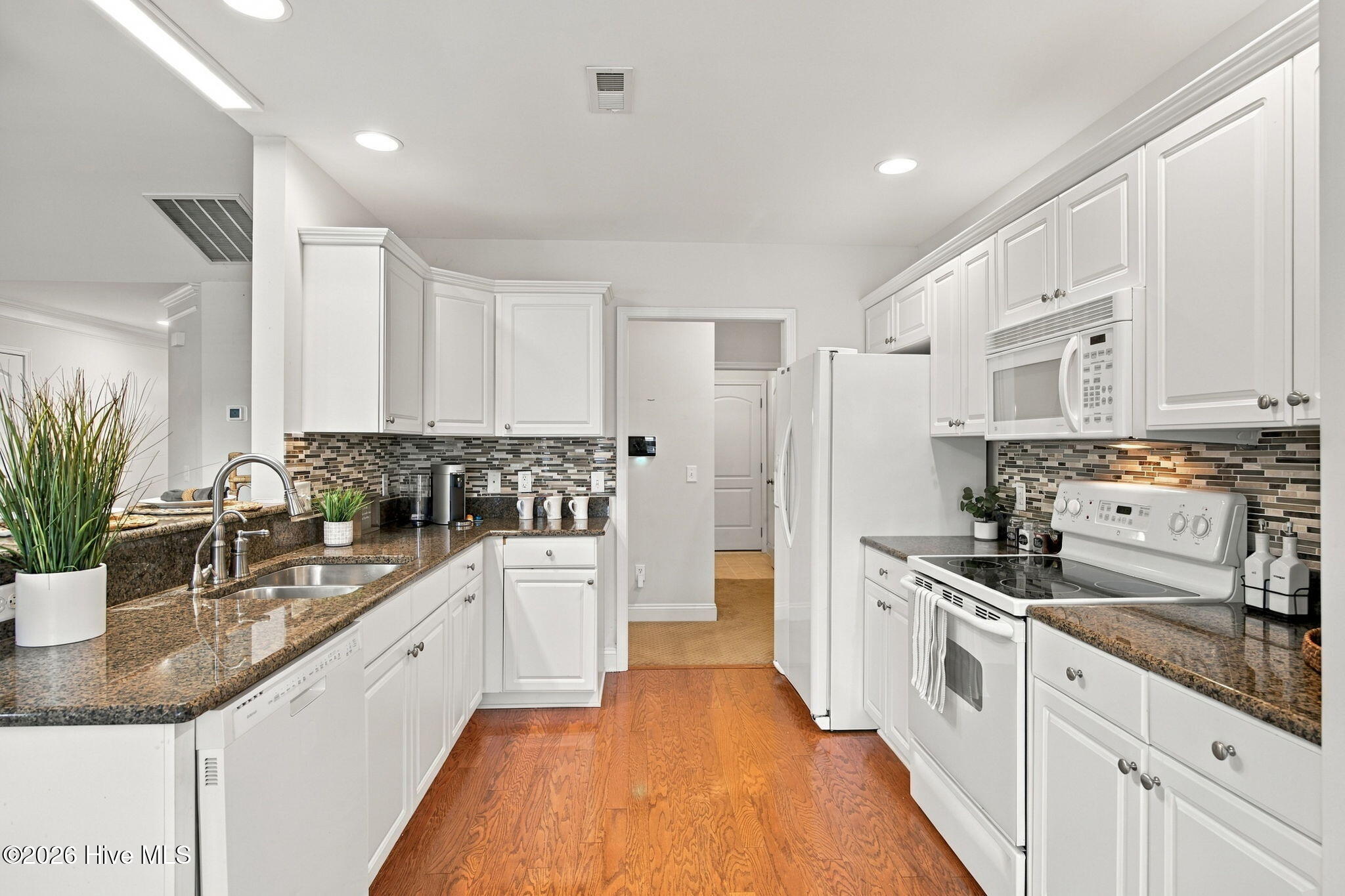 430 Putnam Drive Property Photo 15
