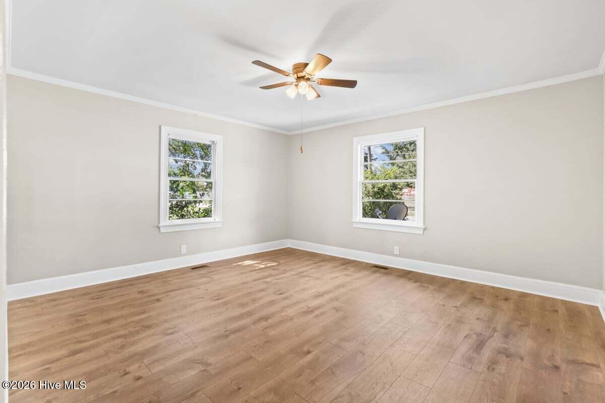 912 N Madison Avenue Property Photo 15
