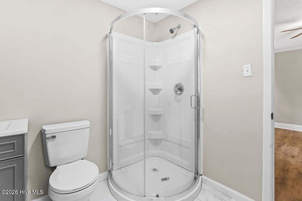 912 N Madison Avenue Property Photo 16